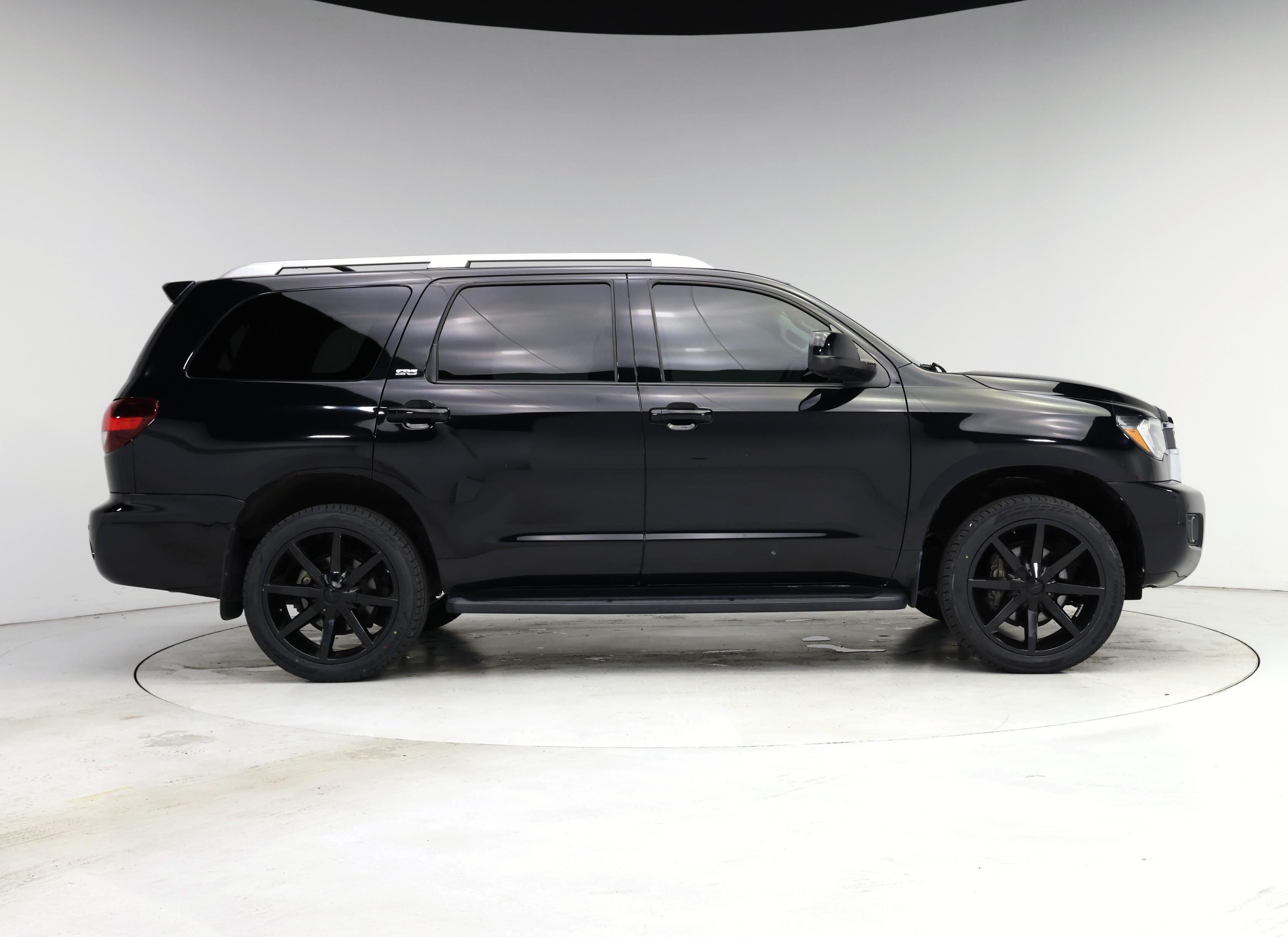 Thumbnail: 2018 Toyota Sequoia - 7