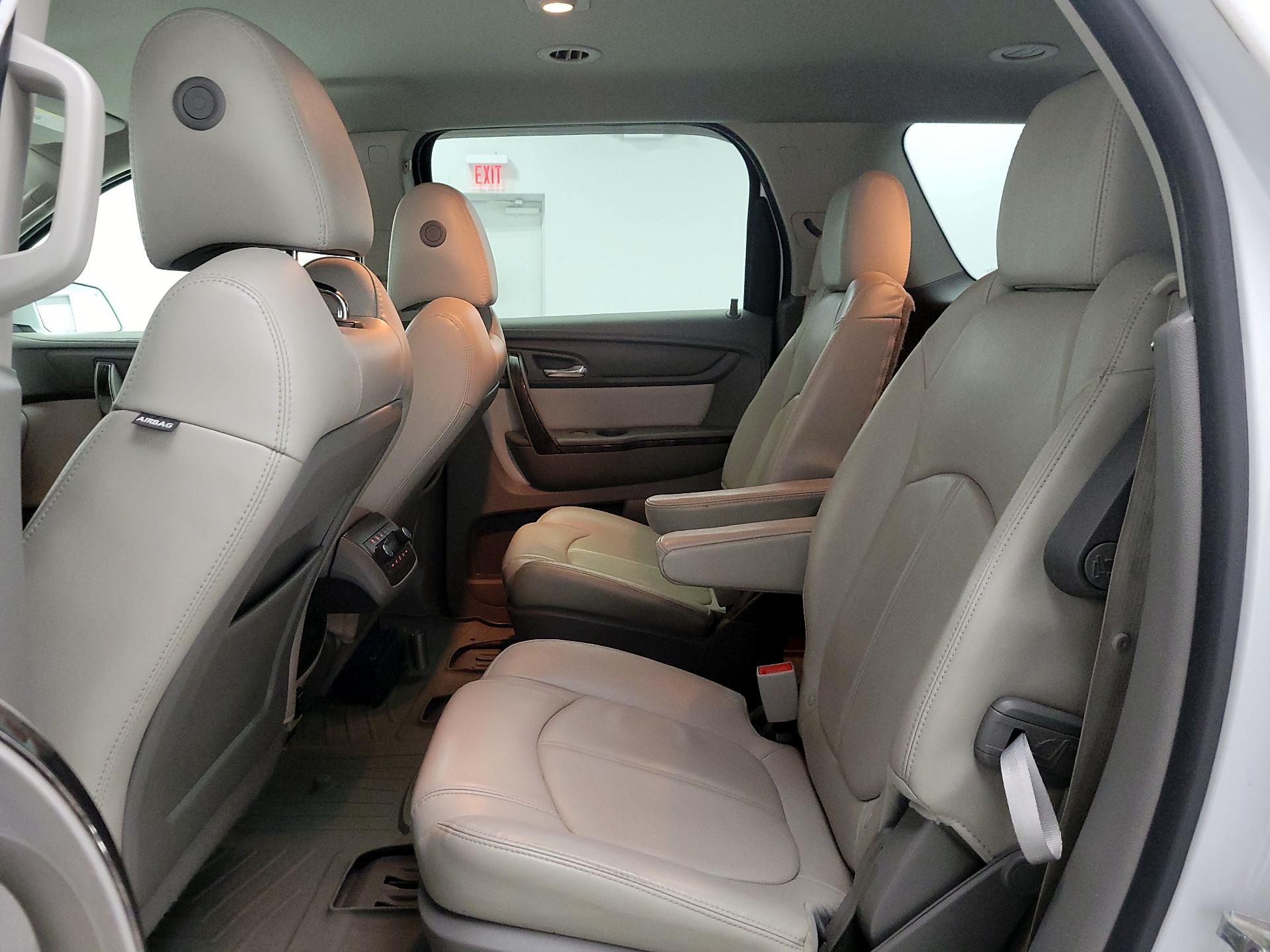 Thumbnail: 2016 GMC Acadia - 19