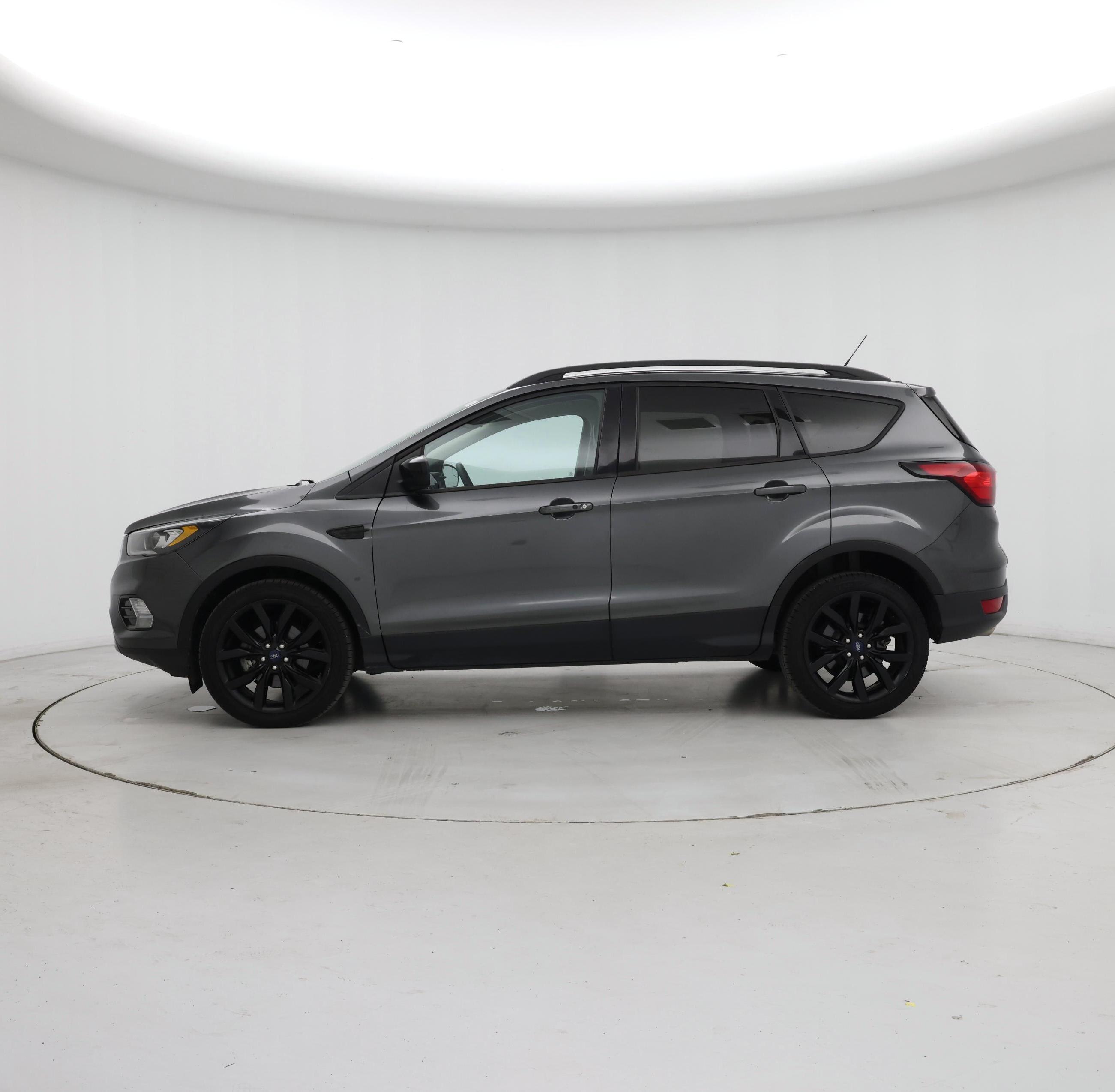 Thumbnail: 2019 Ford Escape - 3
