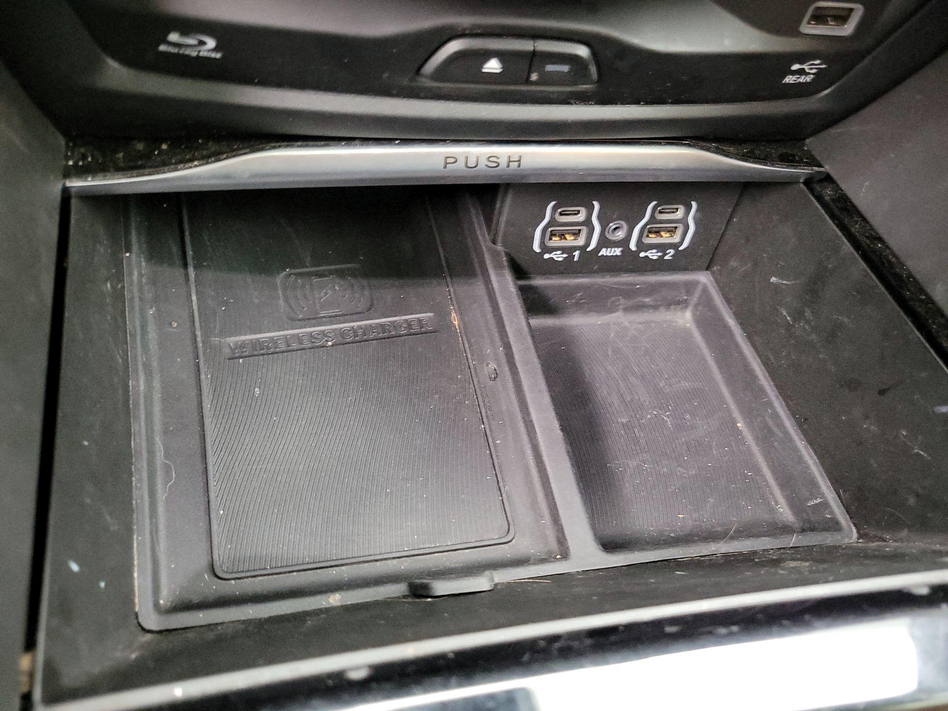 Thumbnail: 2022 Chrysler Pacifica - 19