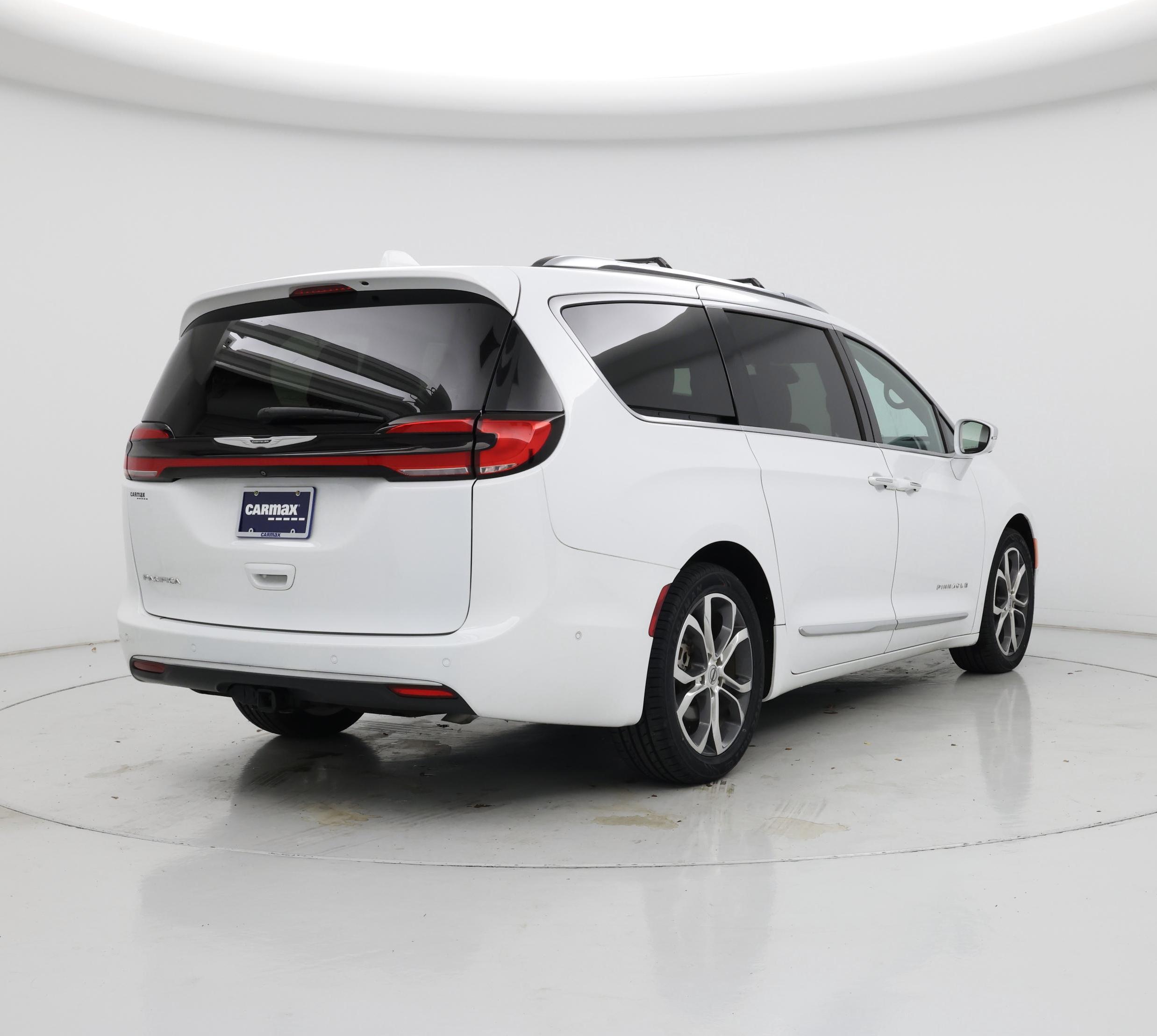 Thumbnail: 2022 Chrysler Pacifica - 8