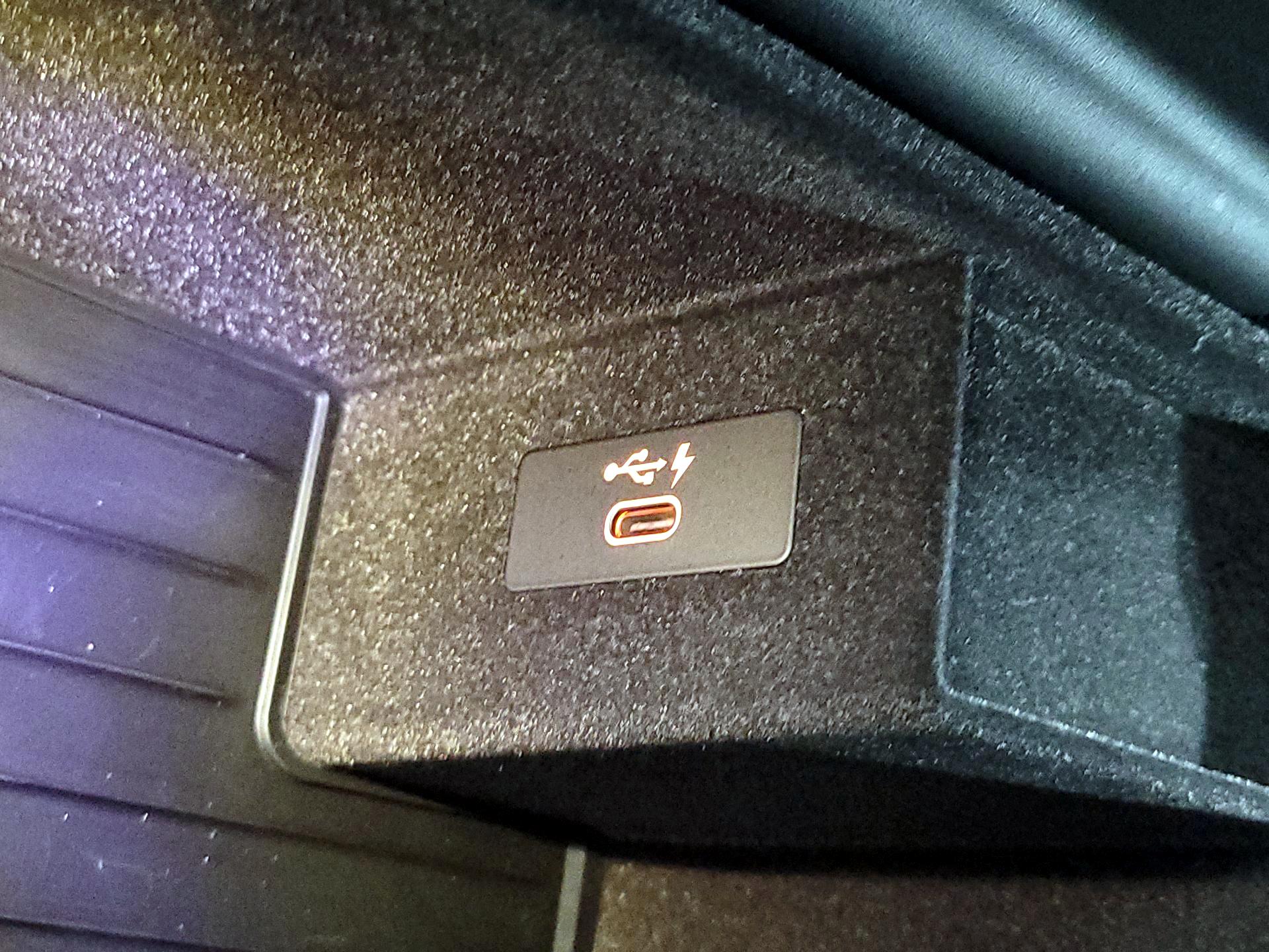 Thumbnail: 2020 BMW M5 - 19