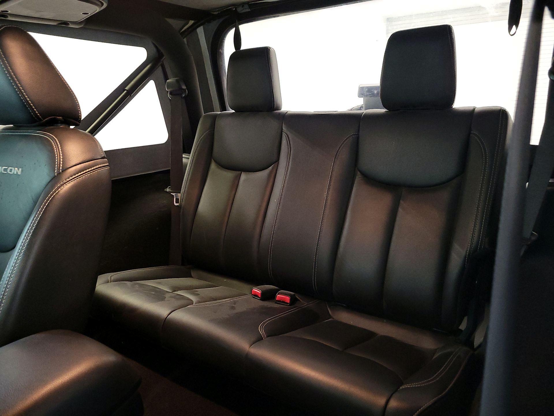 Thumbnail: 2018 Jeep Wrangler - 19