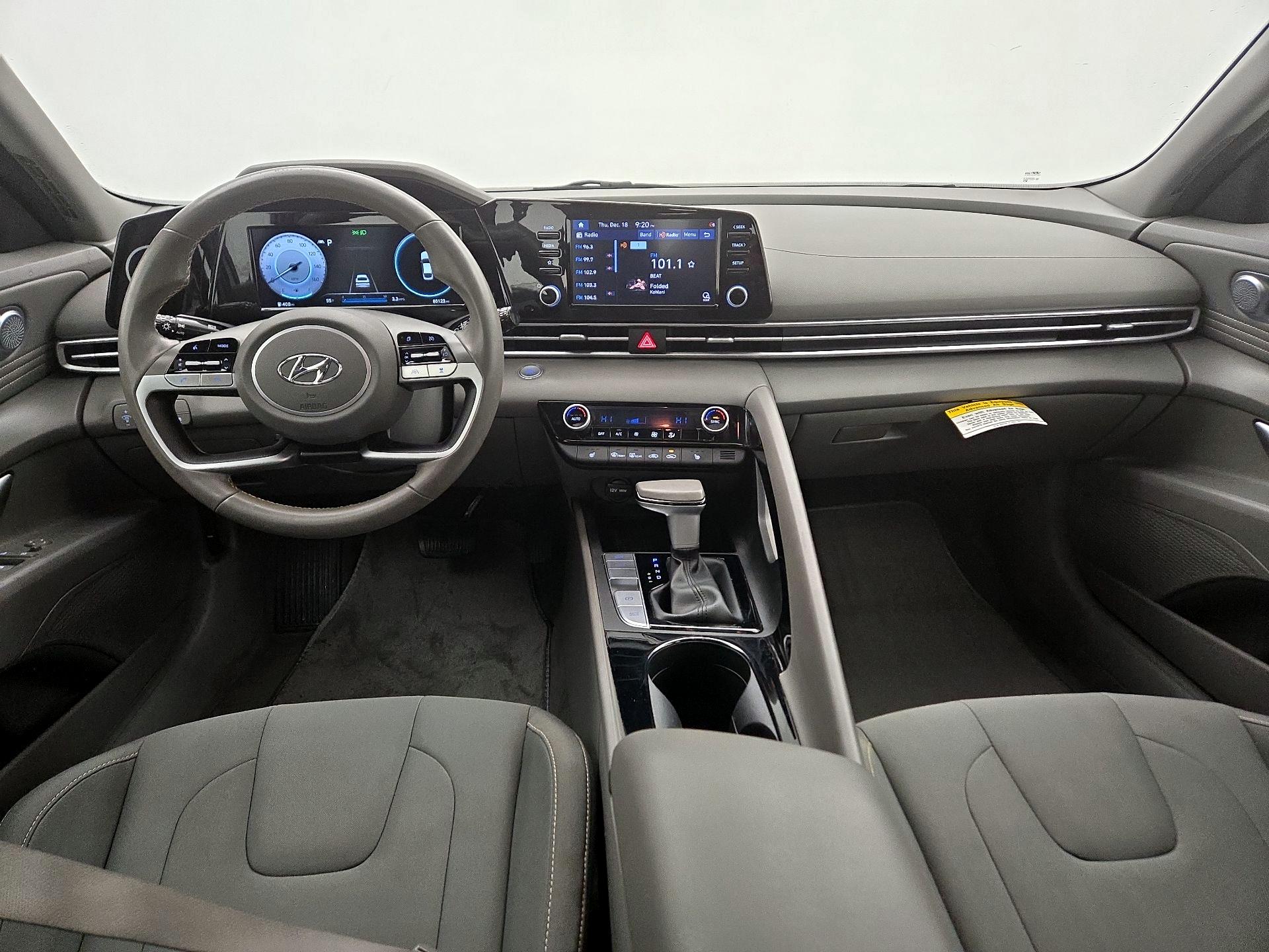 Thumbnail: 2022 Hyundai Elantra - 9