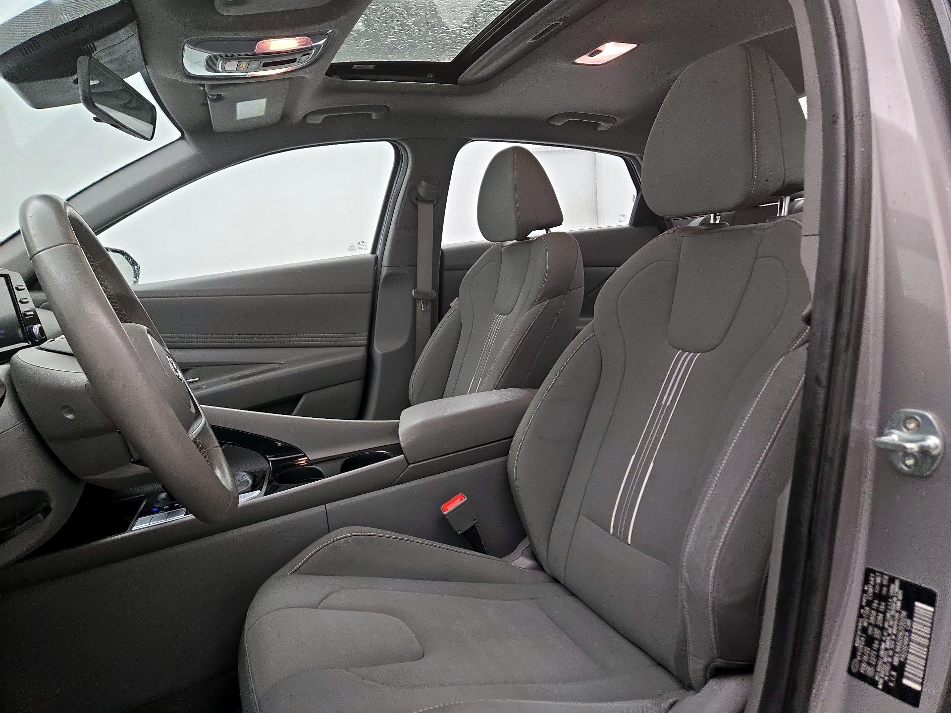 Thumbnail: 2022 Hyundai Elantra - 11