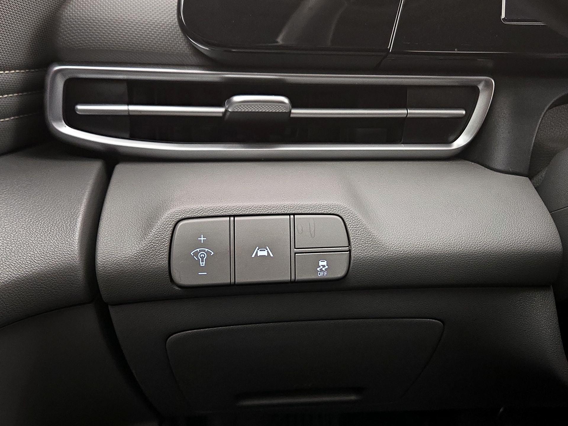 Thumbnail: 2022 Hyundai Elantra - 13