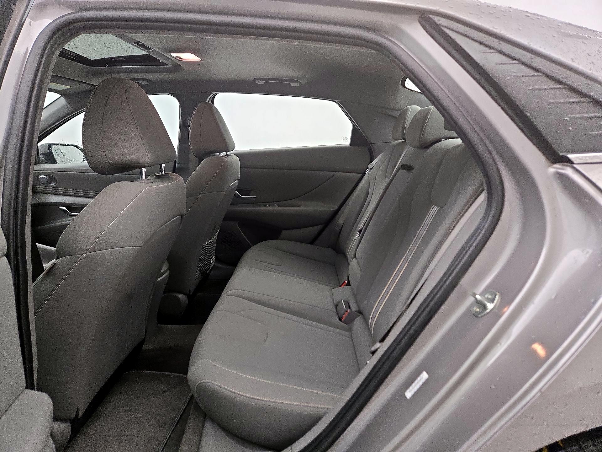 Thumbnail: 2022 Hyundai Elantra - 20