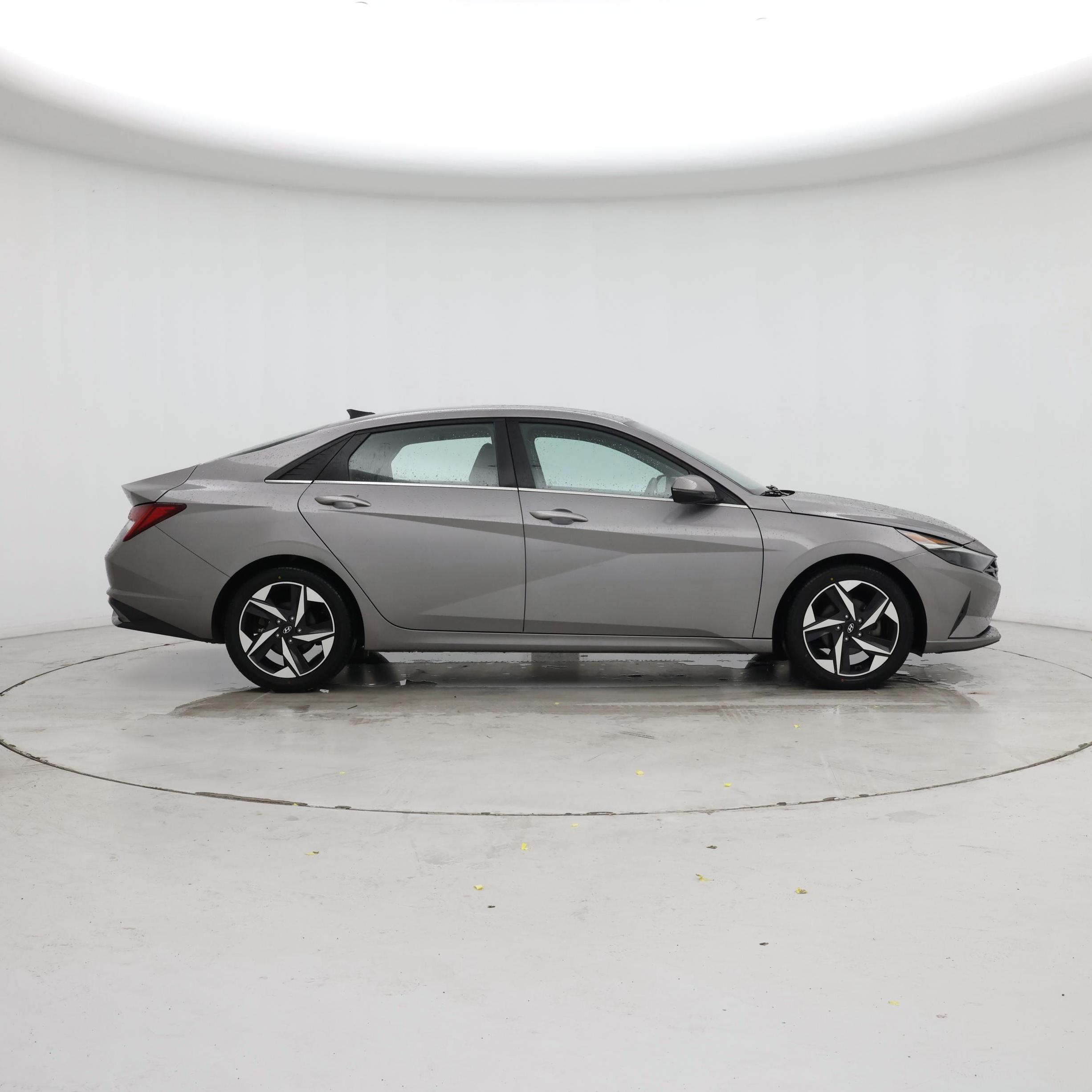 Thumbnail: 2022 Hyundai Elantra - 7