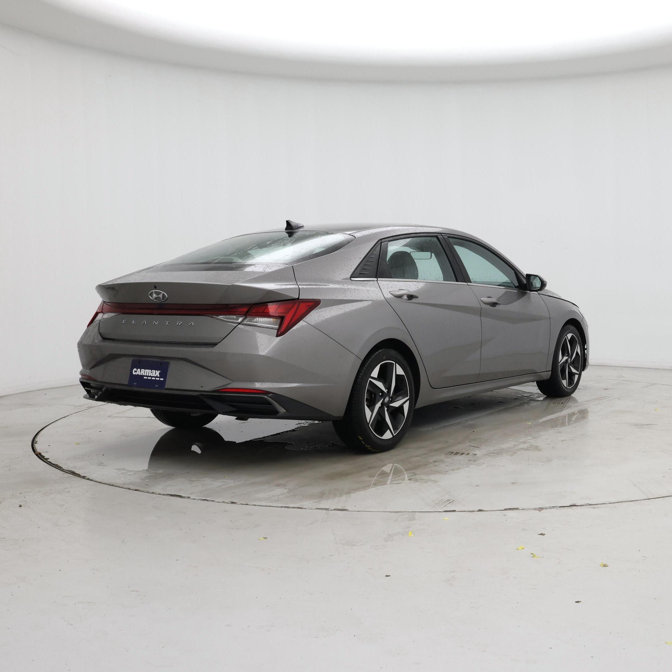 Thumbnail: 2022 Hyundai Elantra - 8