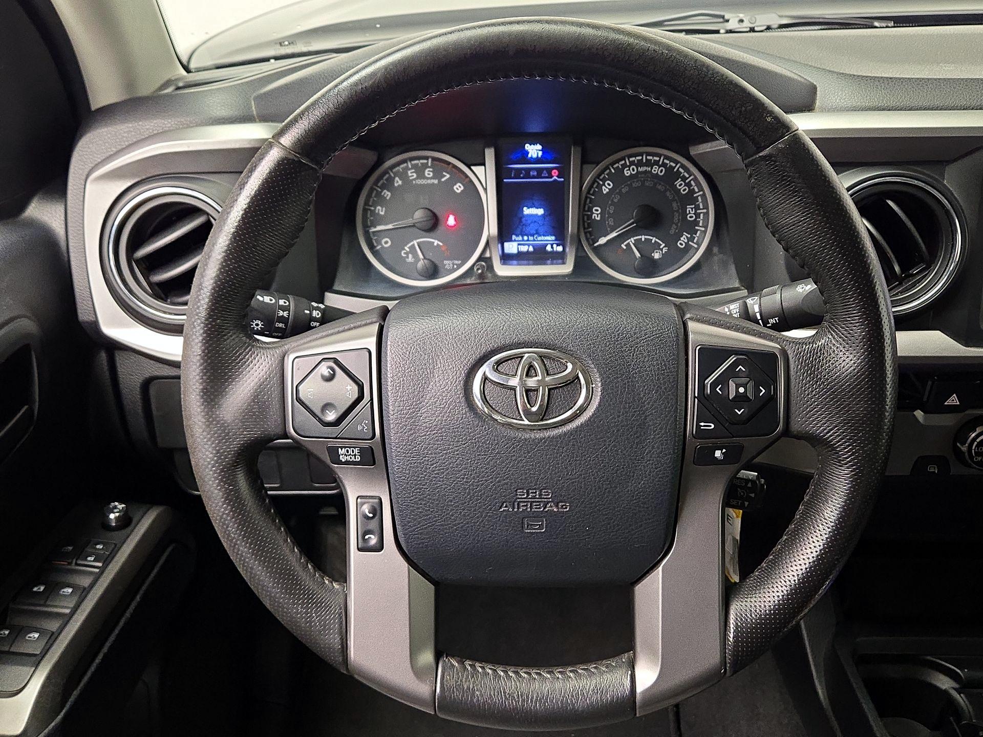 Thumbnail: 2017 Toyota Tacoma - 10