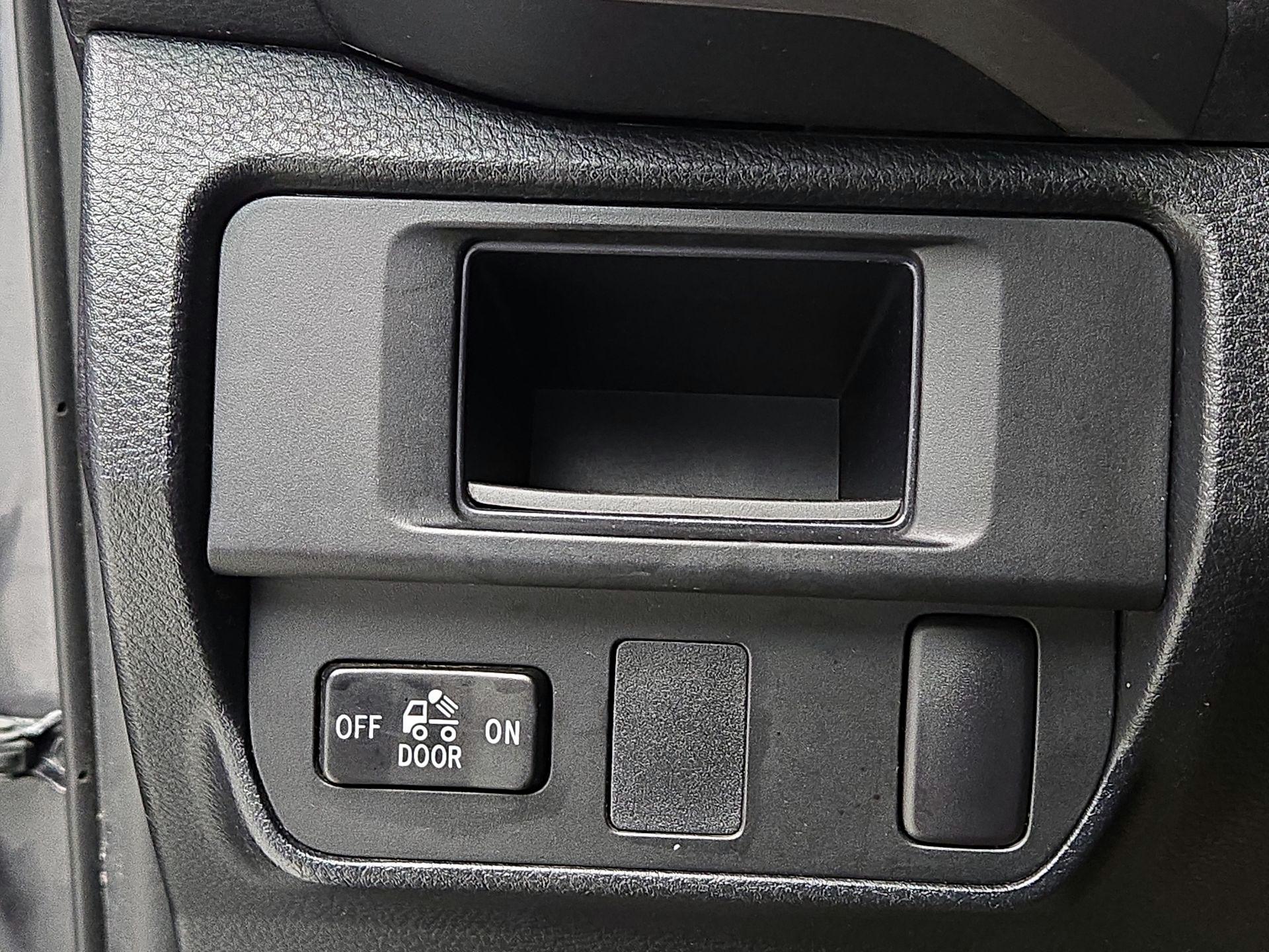 Thumbnail: 2017 Toyota Tacoma - 13