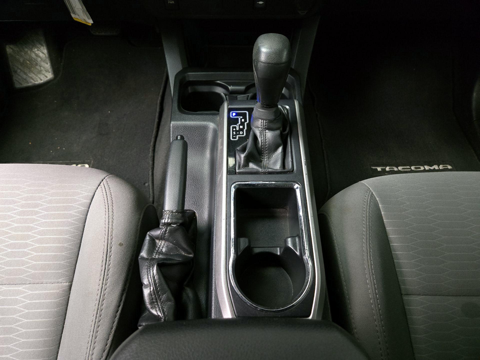 Thumbnail: 2017 Toyota Tacoma - 17