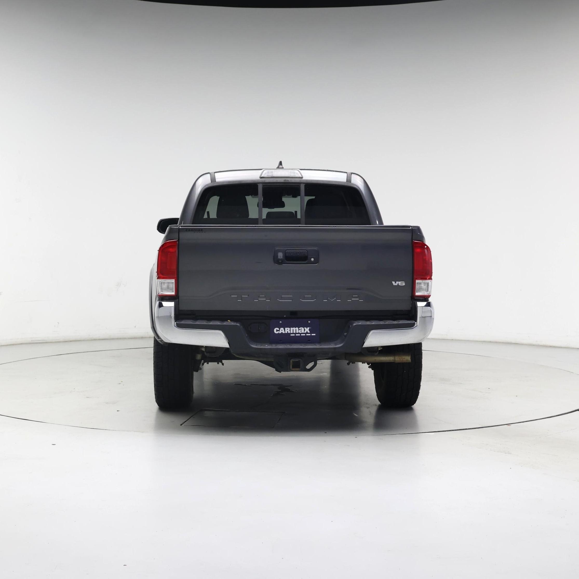 Thumbnail: 2017 Toyota Tacoma - 6