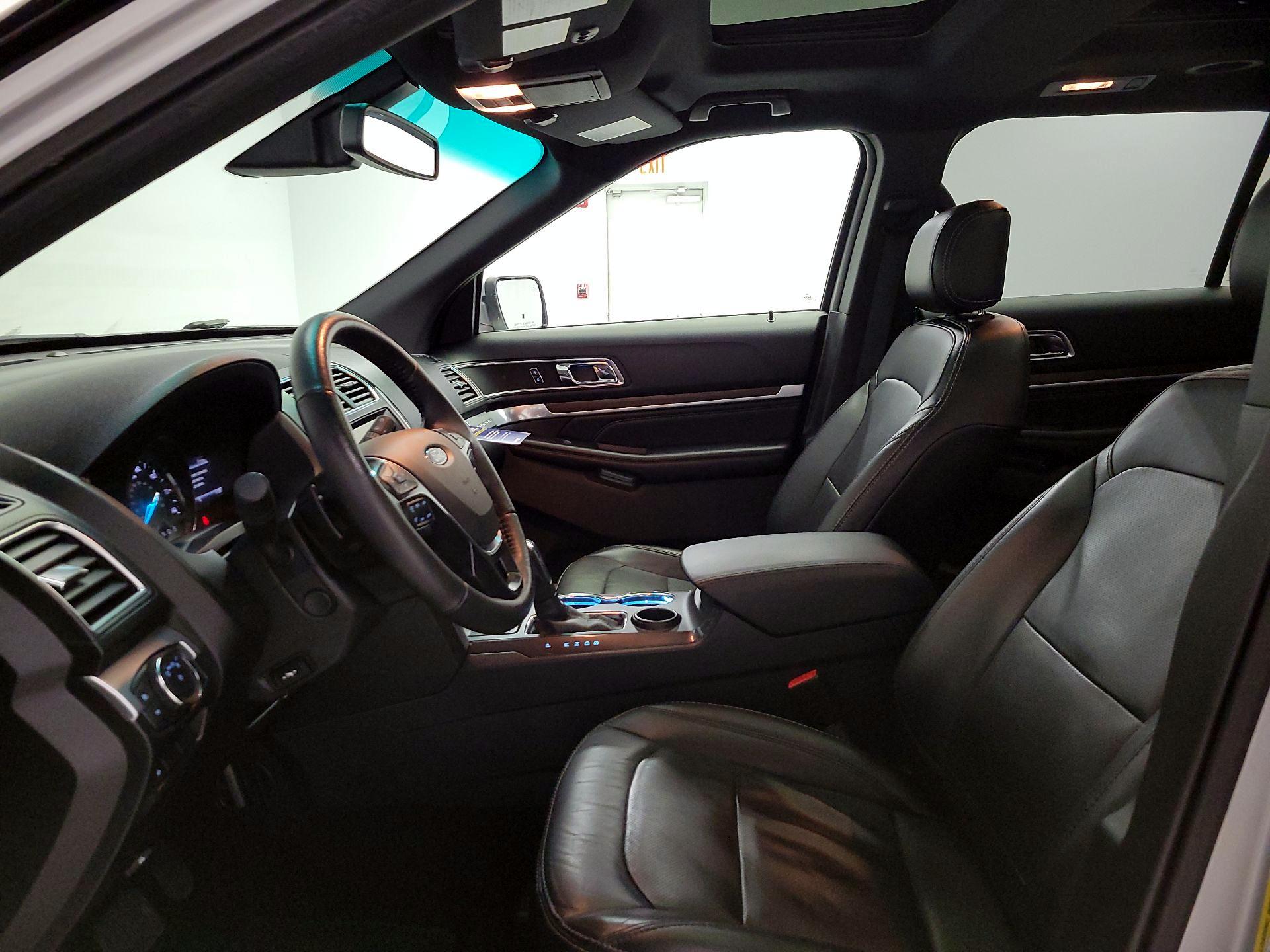 Thumbnail: 2016 Ford Explorer - 11