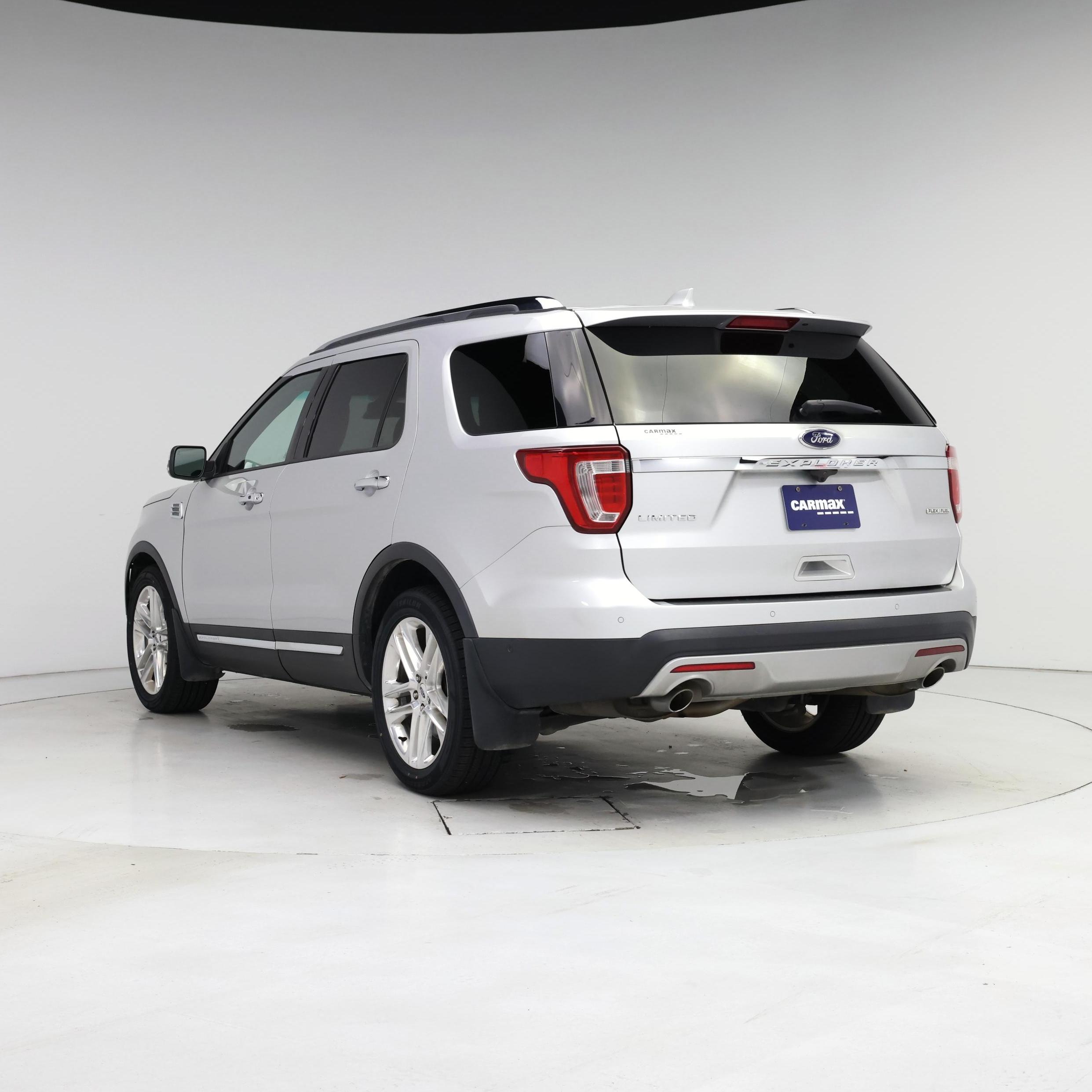 Thumbnail: 2016 Ford Explorer - 2