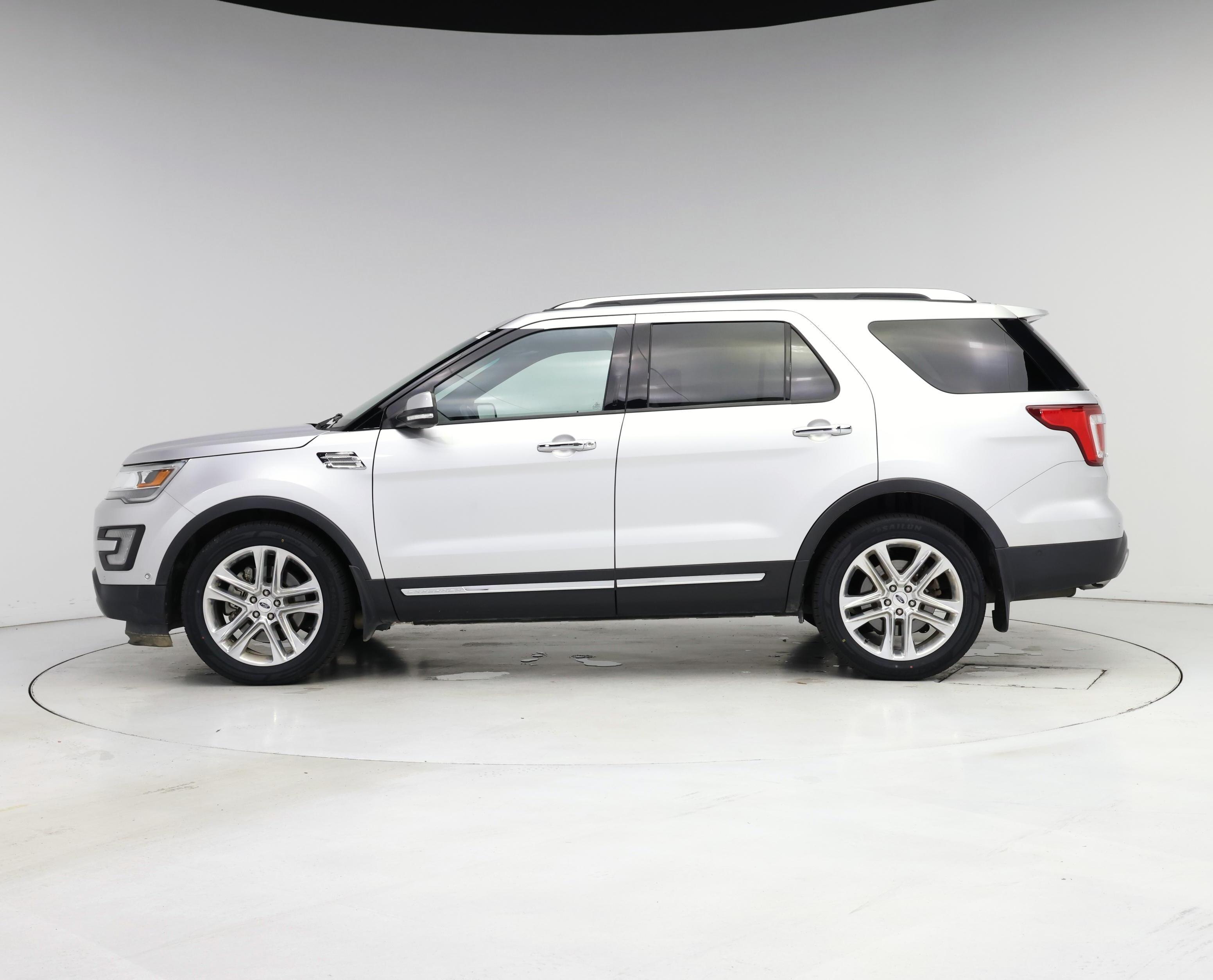 Thumbnail: 2016 Ford Explorer - 3