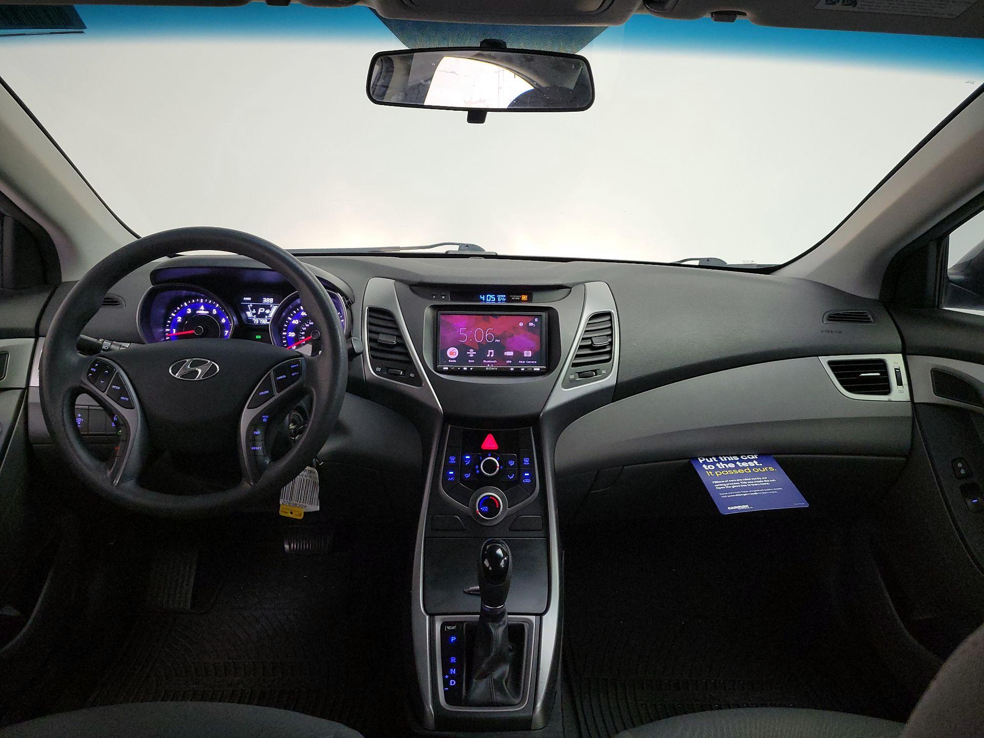 Thumbnail: 2015 Hyundai Elantra - 9