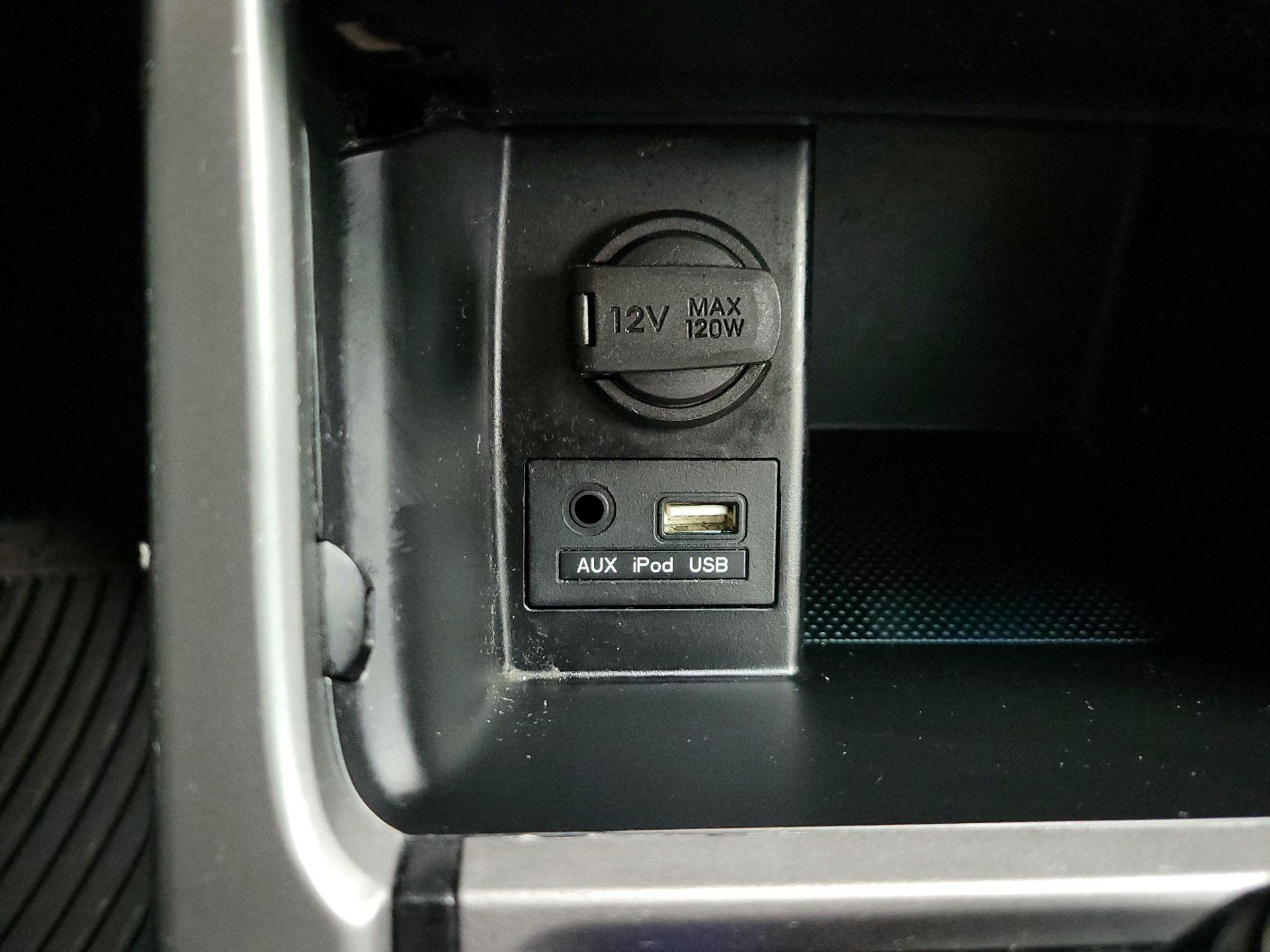 Thumbnail: 2015 Hyundai Elantra - 18