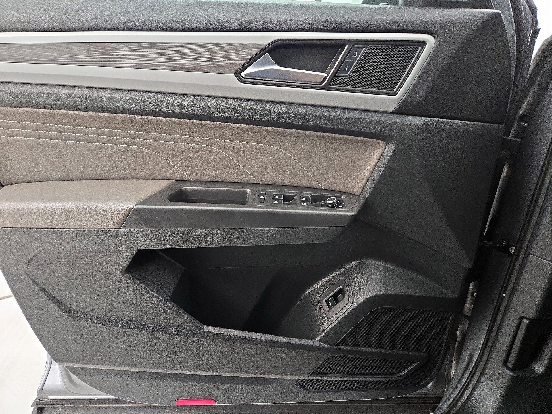 Thumbnail: 2023 Volkswagen Atlas - 12