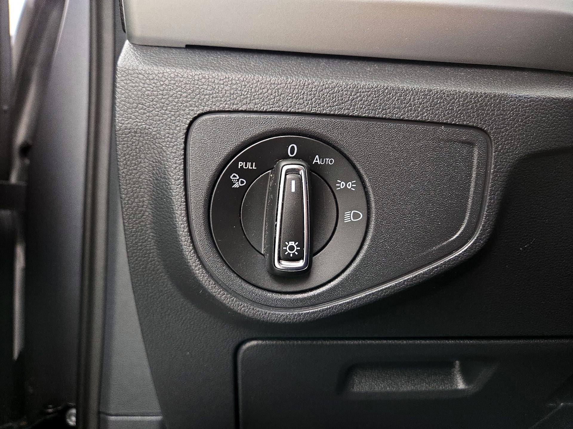 Thumbnail: 2023 Volkswagen Atlas - 13