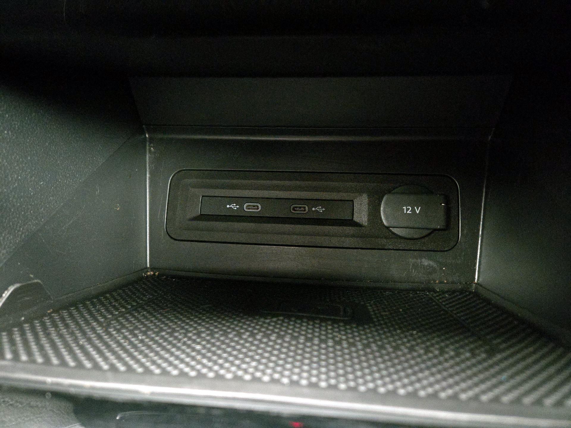 Thumbnail: 2023 Volkswagen Atlas - 18