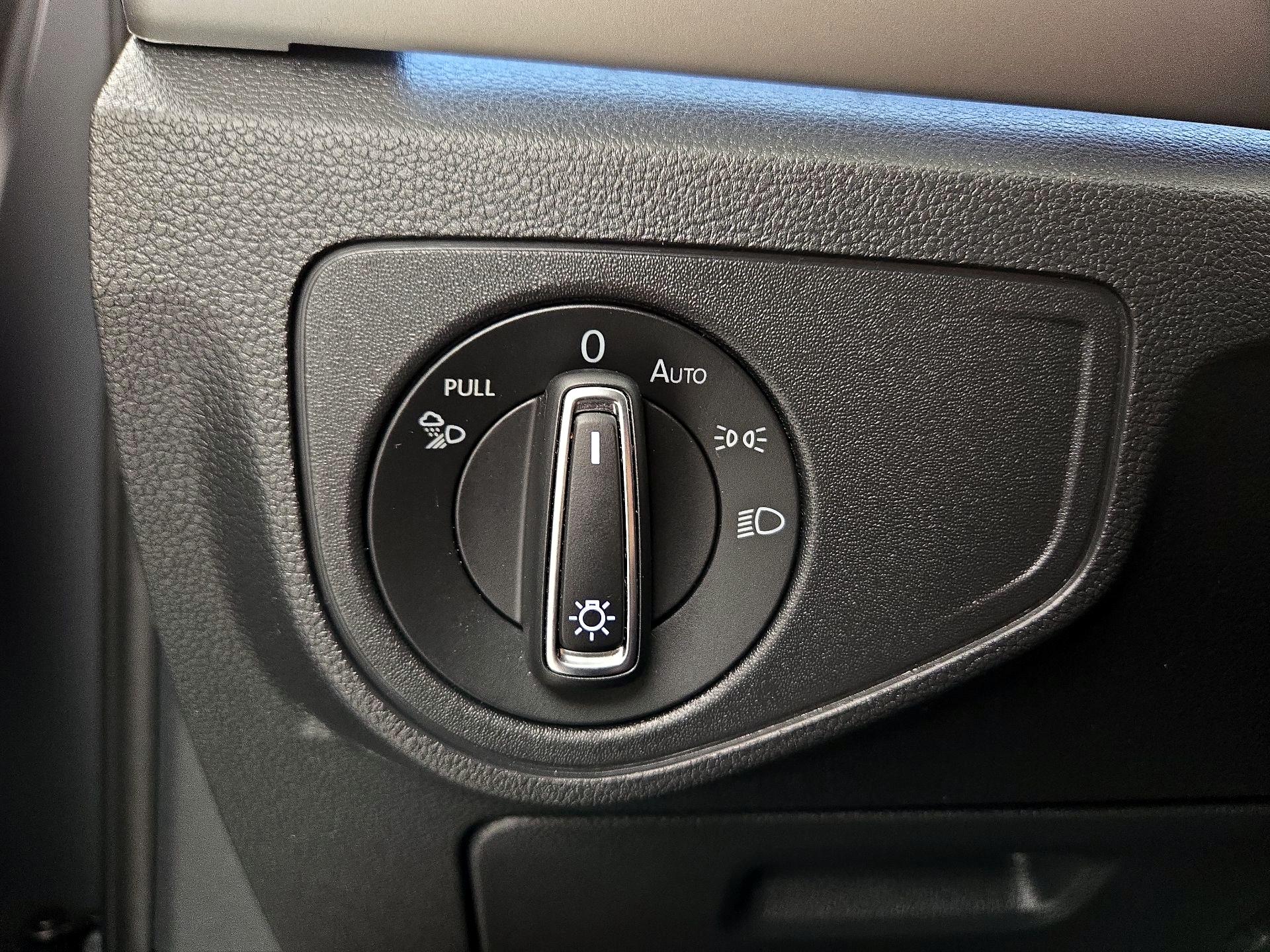 Thumbnail: 2022 Volkswagen Atlas - 13