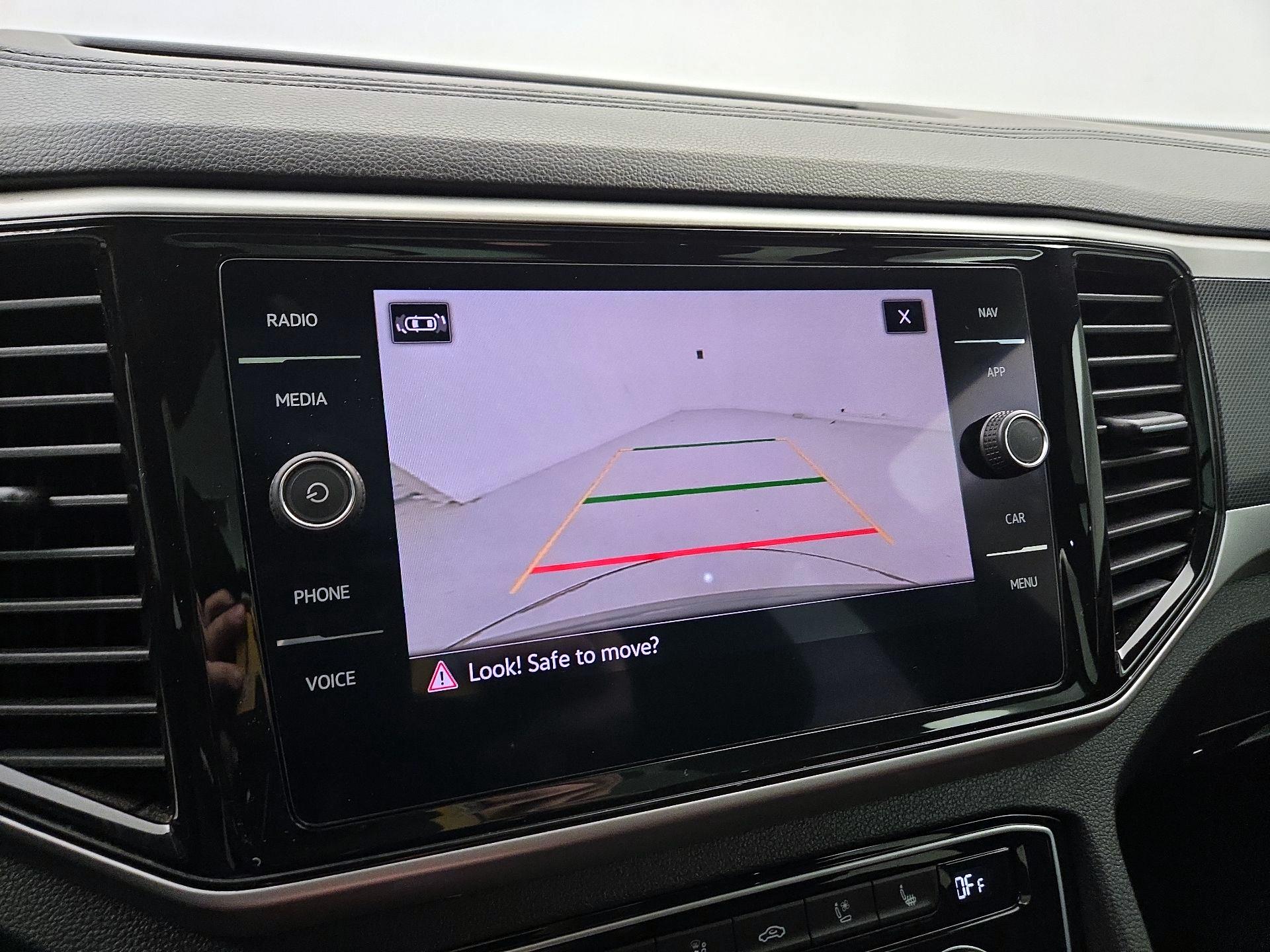 Thumbnail: 2022 Volkswagen Atlas - 15