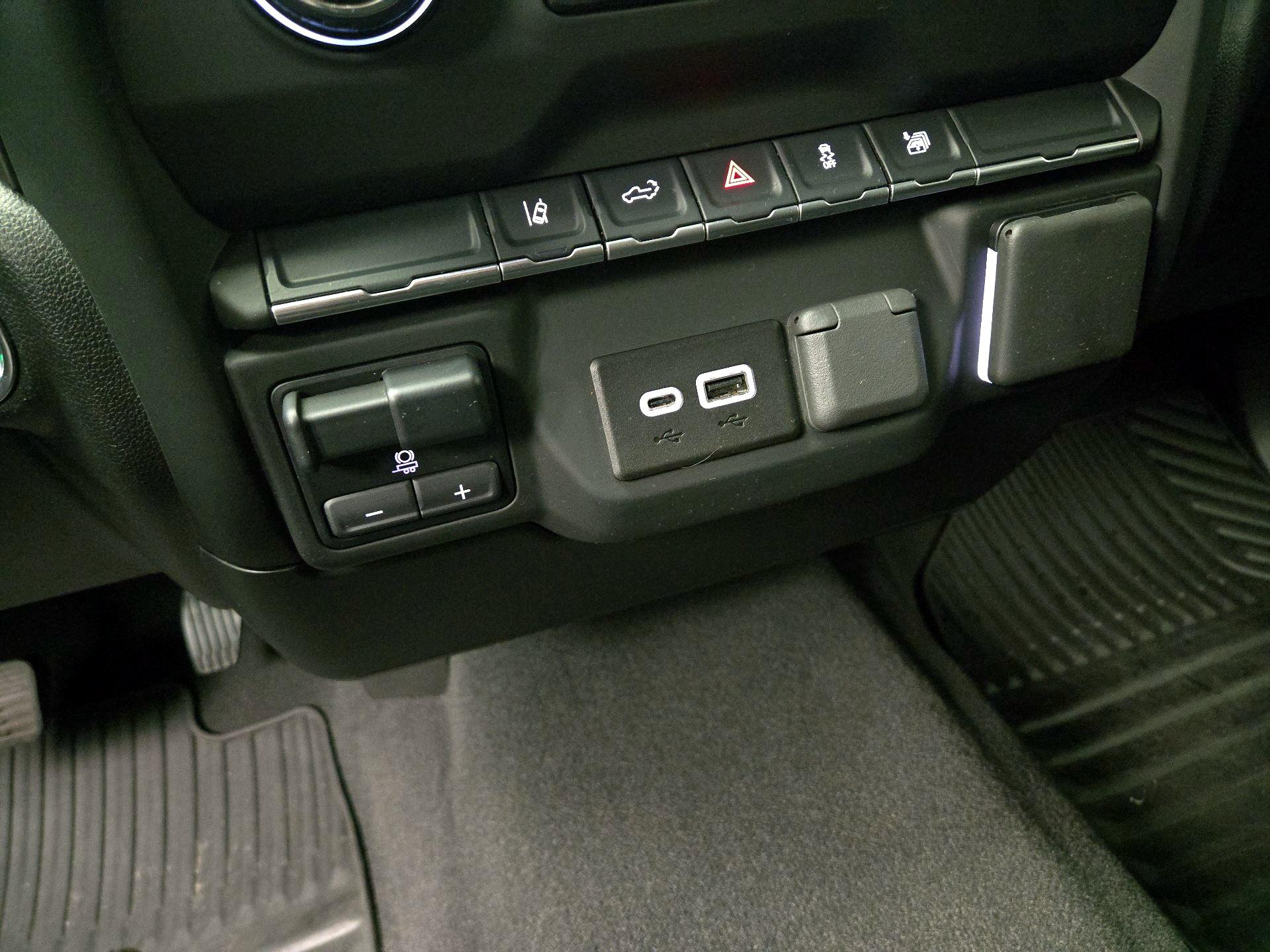 Thumbnail: 2025 Chevrolet Silverado 2500 - 18