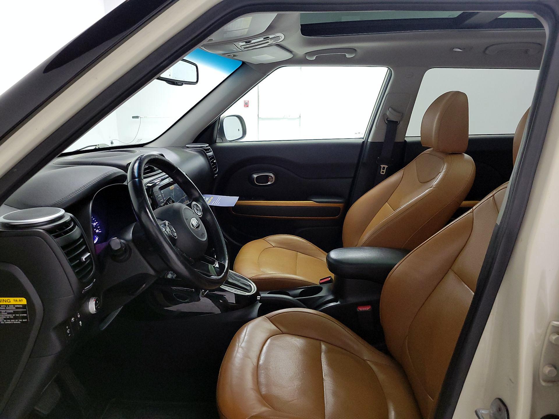 Thumbnail: 2016 Kia Soul - 11