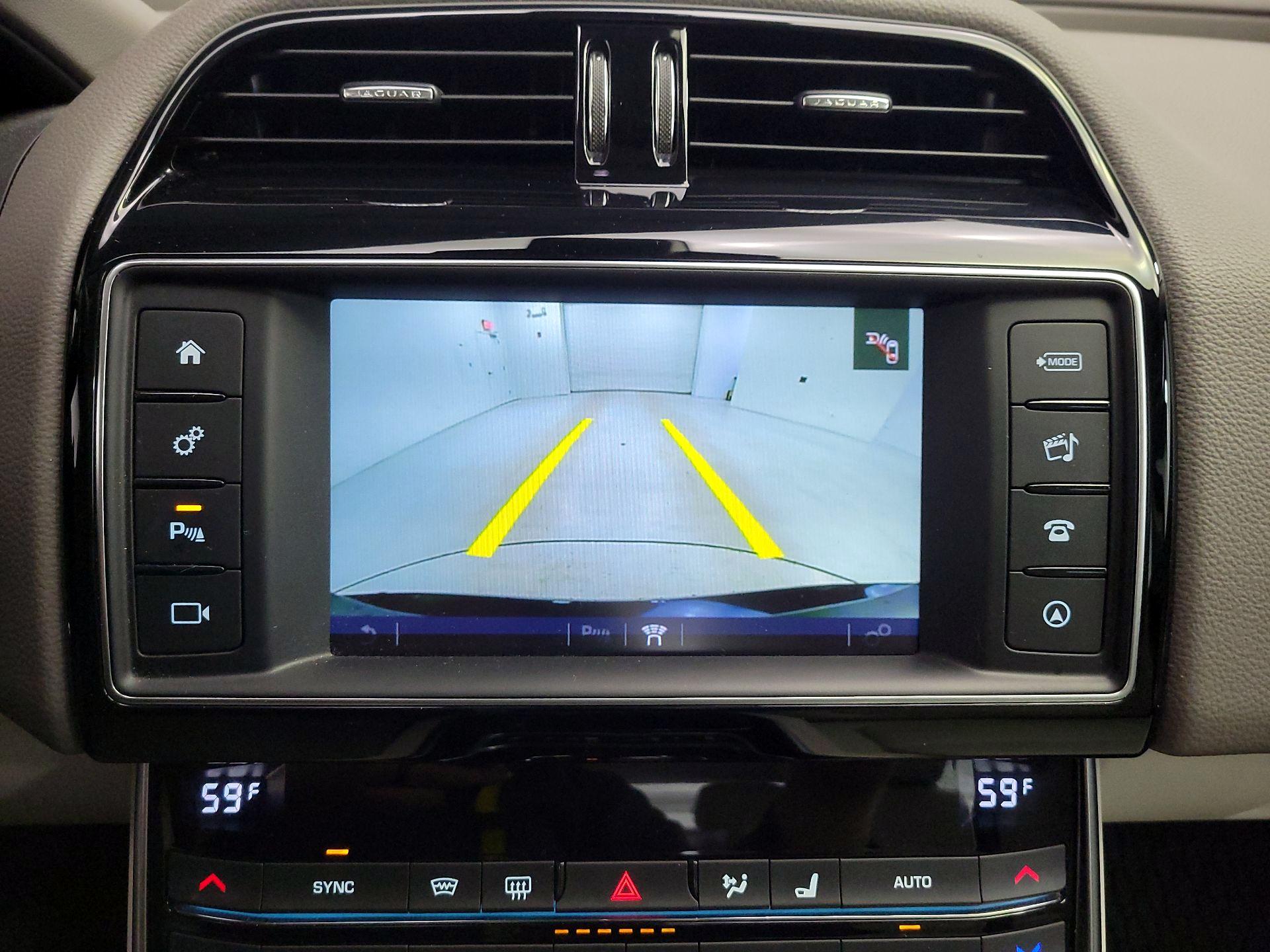 Thumbnail: 2018 Jaguar XE - 15