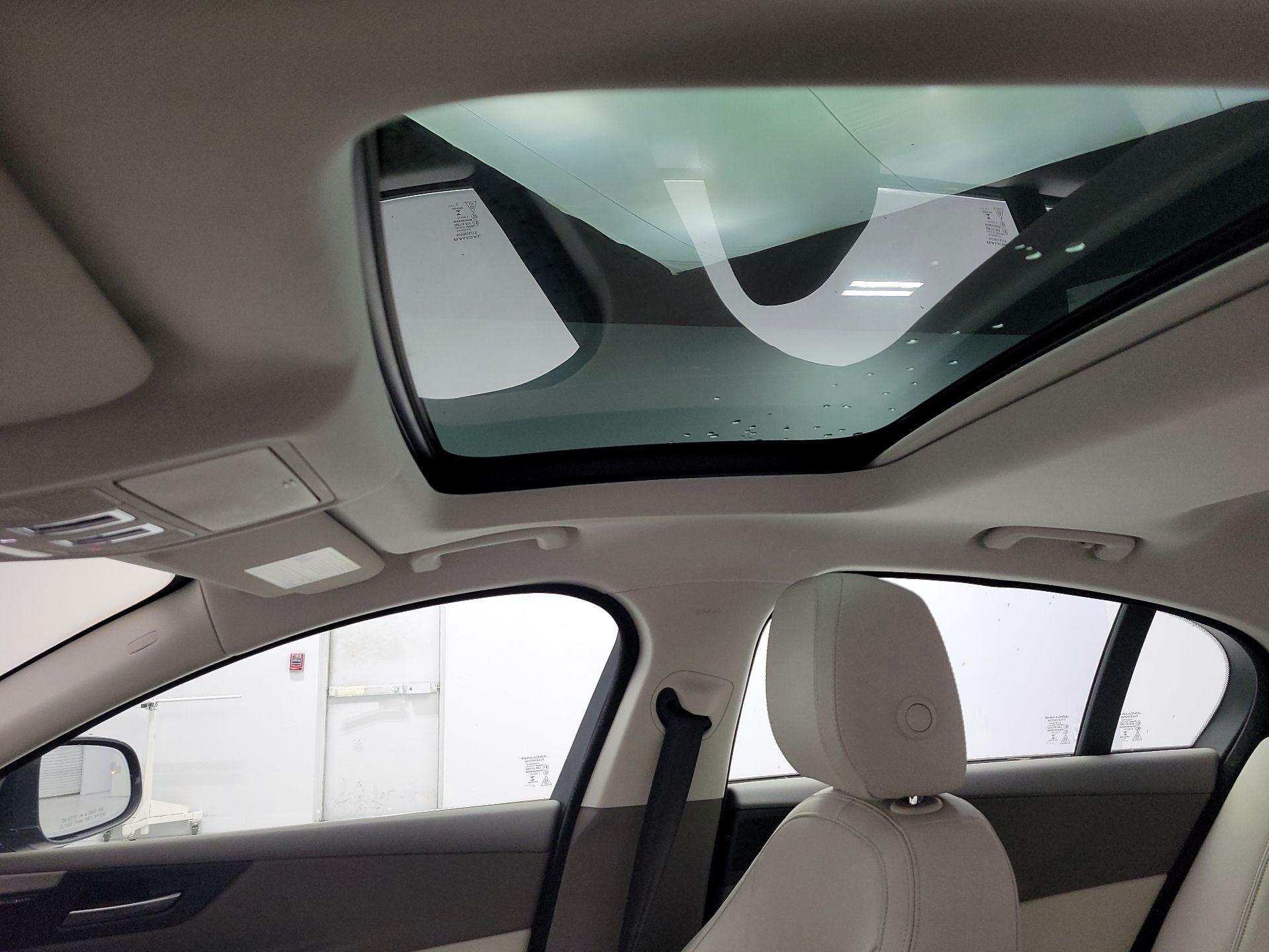 Thumbnail: 2018 Jaguar XE - 20