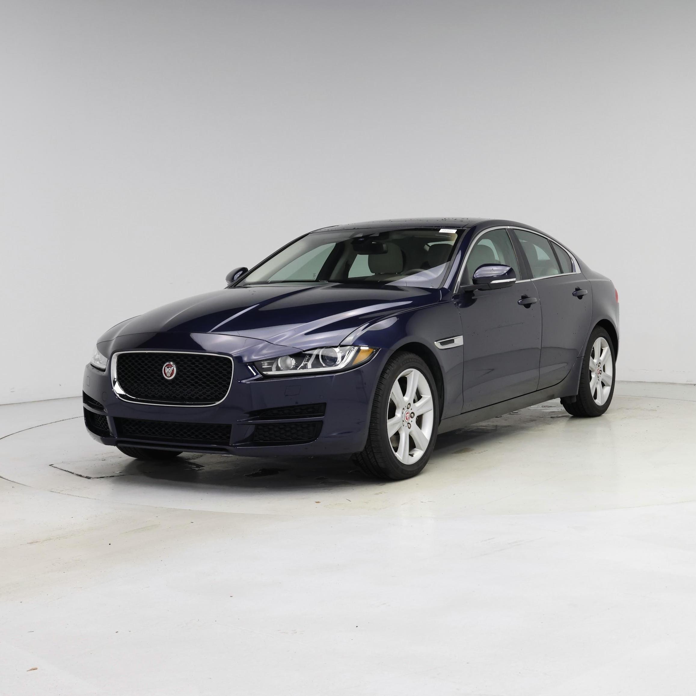 Thumbnail: 2018 Jaguar XE - 4