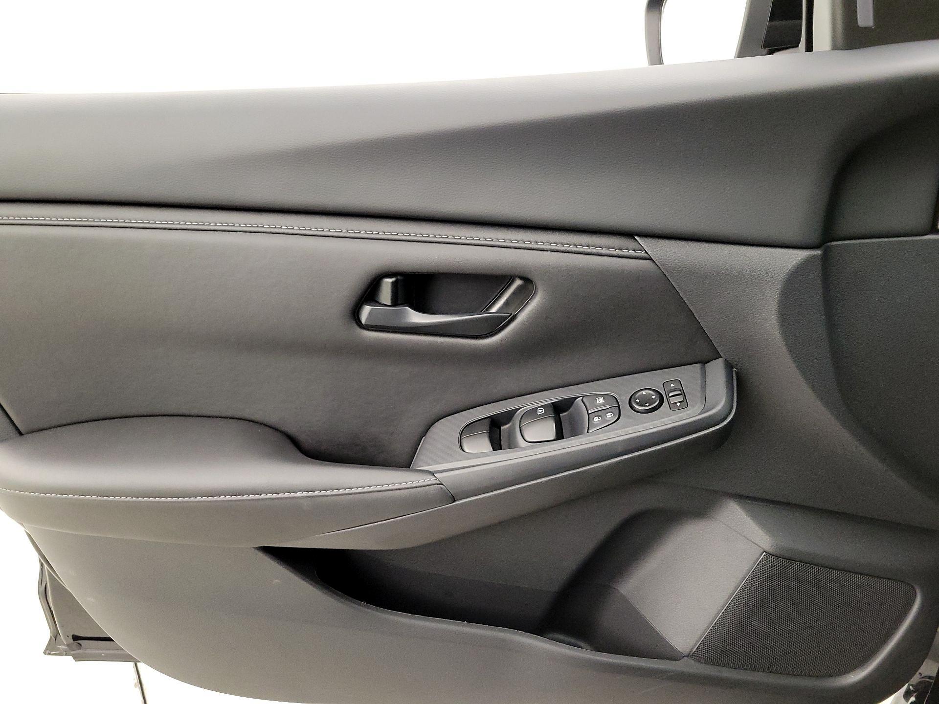 Thumbnail: 2025 Nissan Sentra - 12