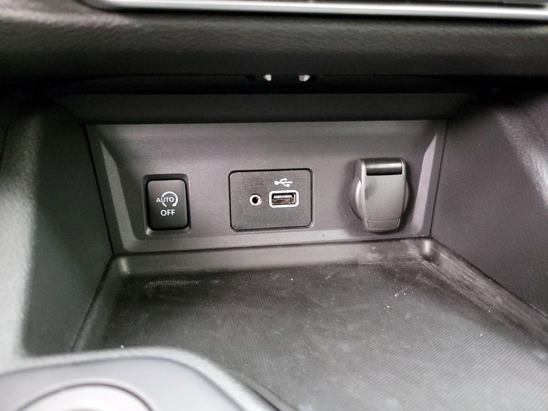 Thumbnail: 2025 Nissan Sentra - 18