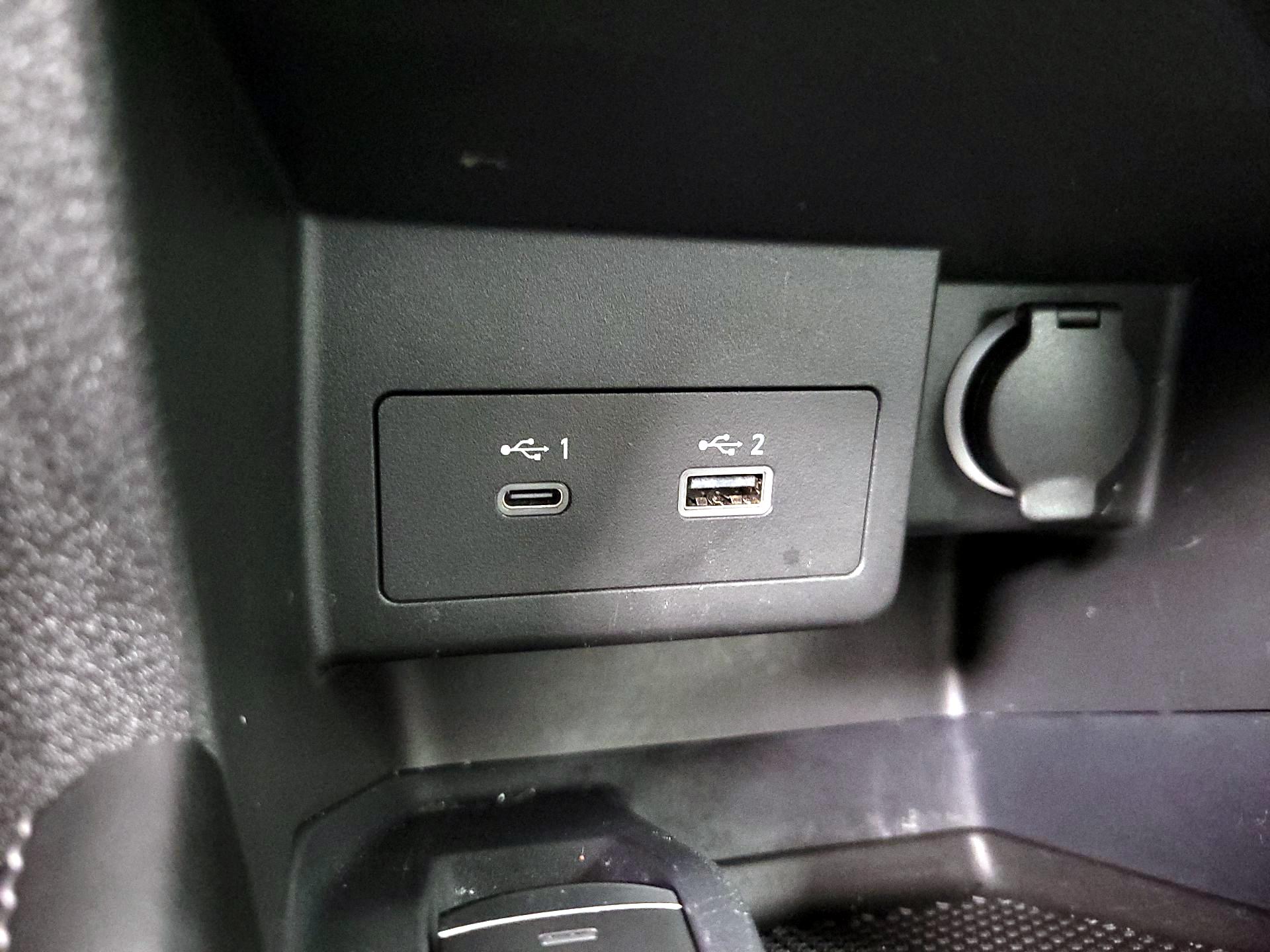 Thumbnail: 2023 Nissan Kicks - 18