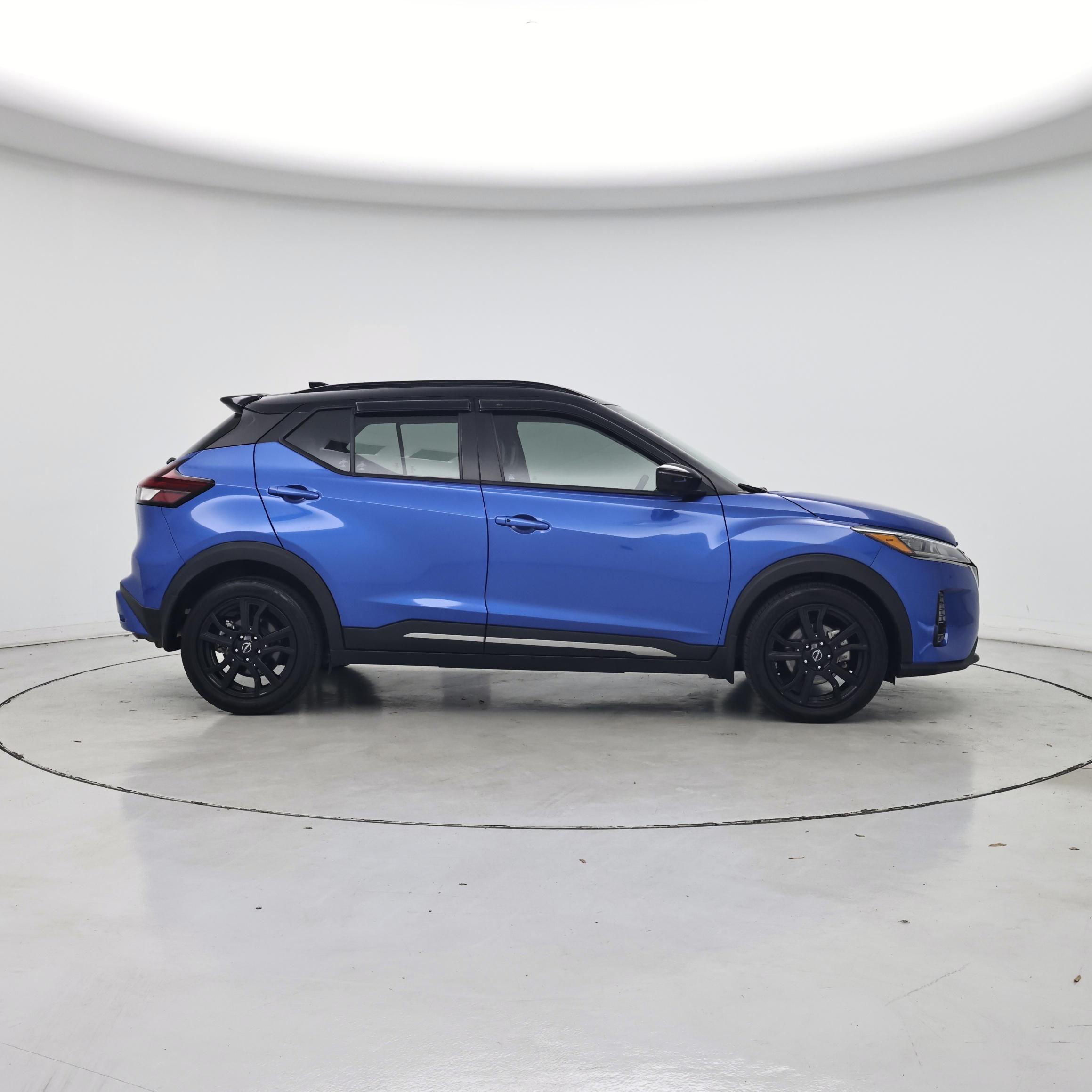 Thumbnail: 2023 Nissan Kicks - 7