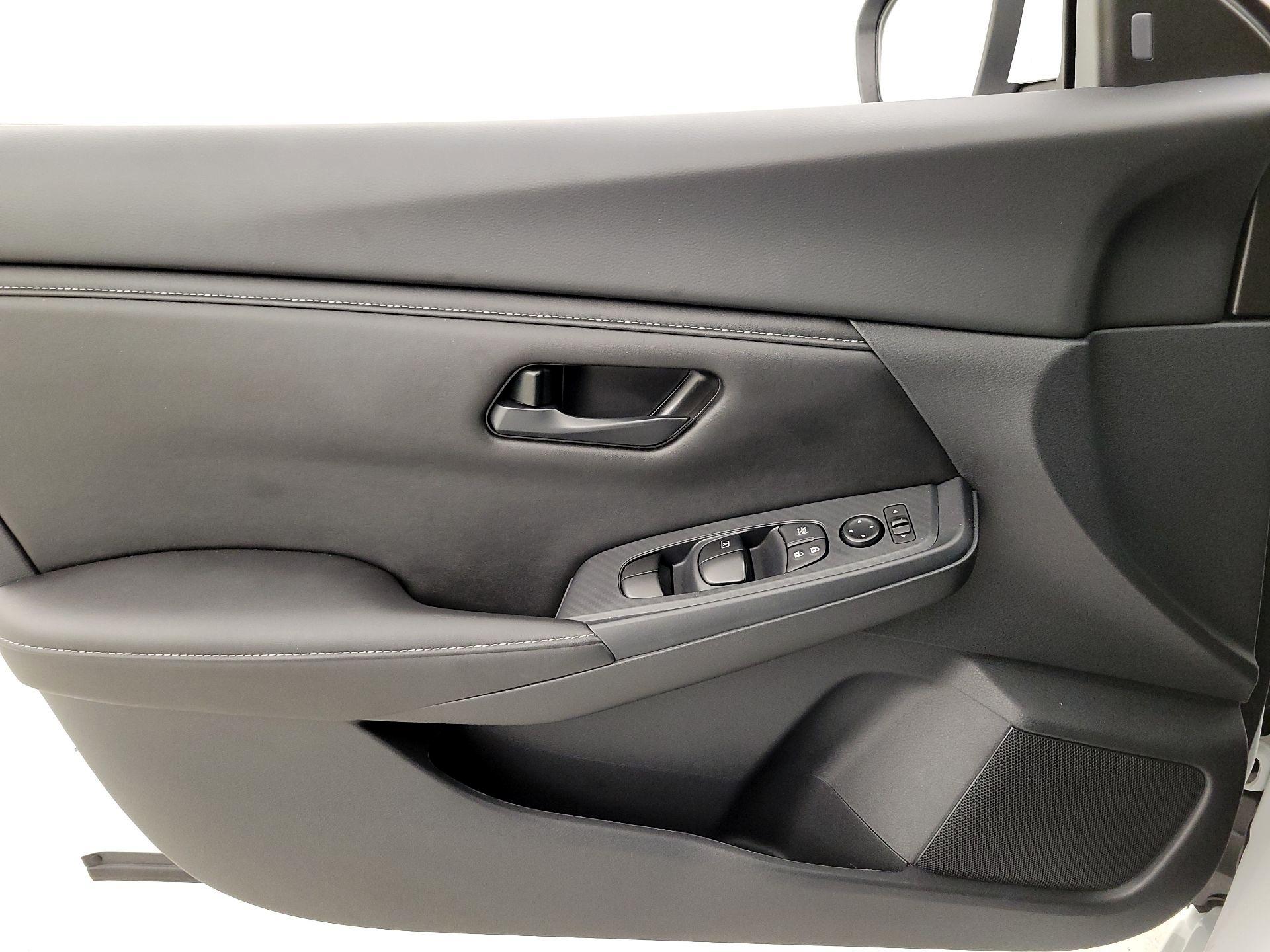 Thumbnail: 2025 Nissan Sentra - 12