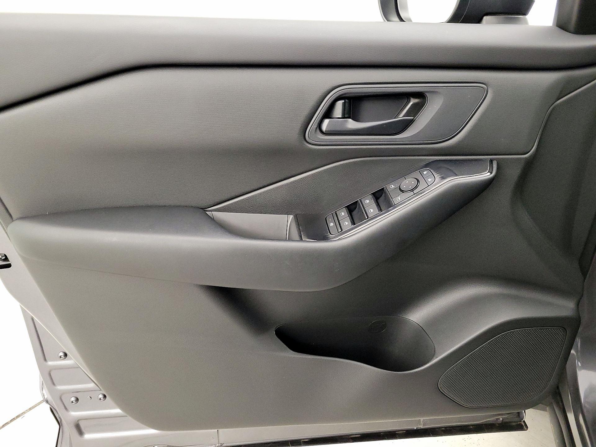 Thumbnail: 2025 Nissan Rogue - 12