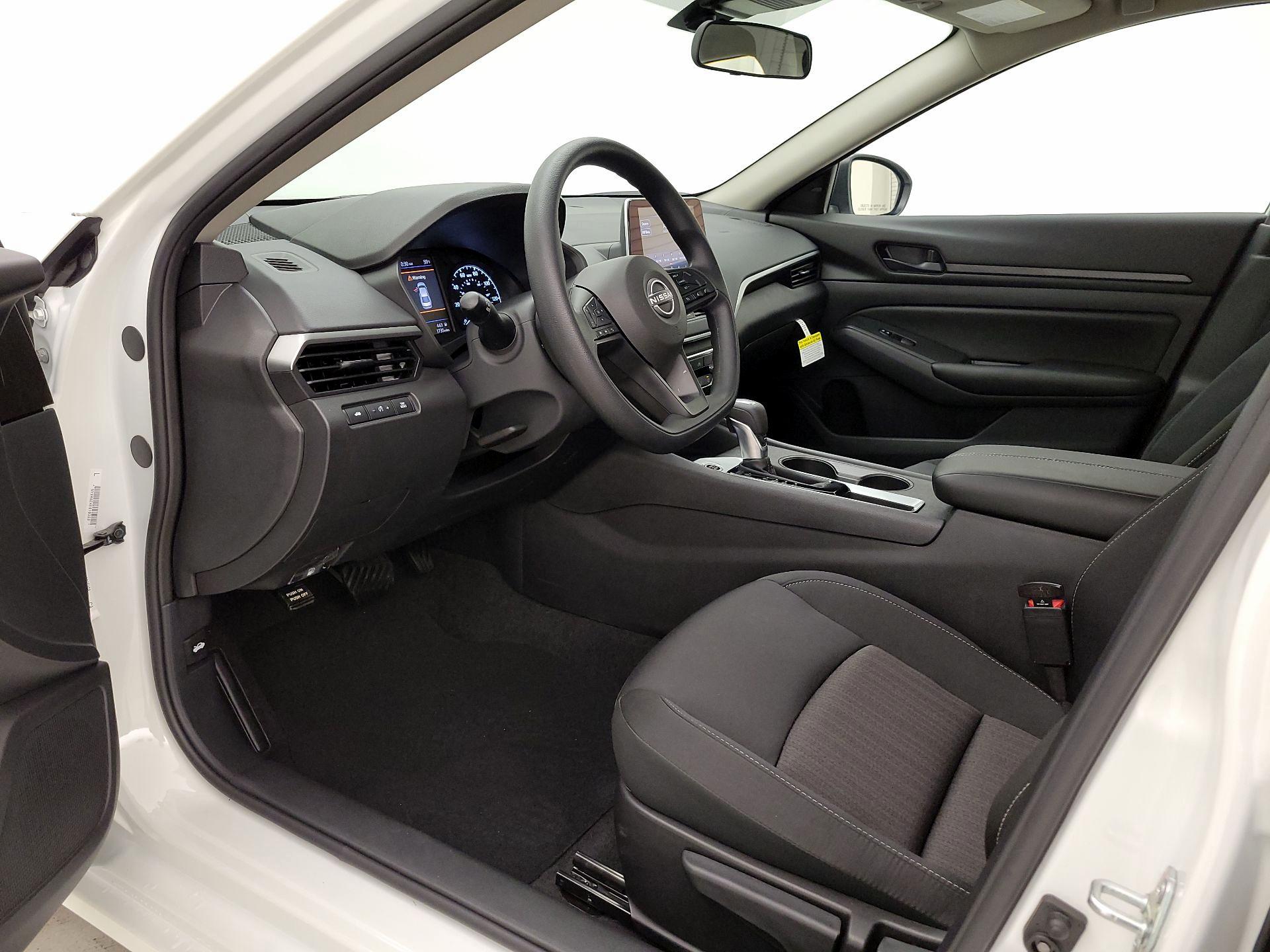 Thumbnail: 2025 Nissan Altima - 11