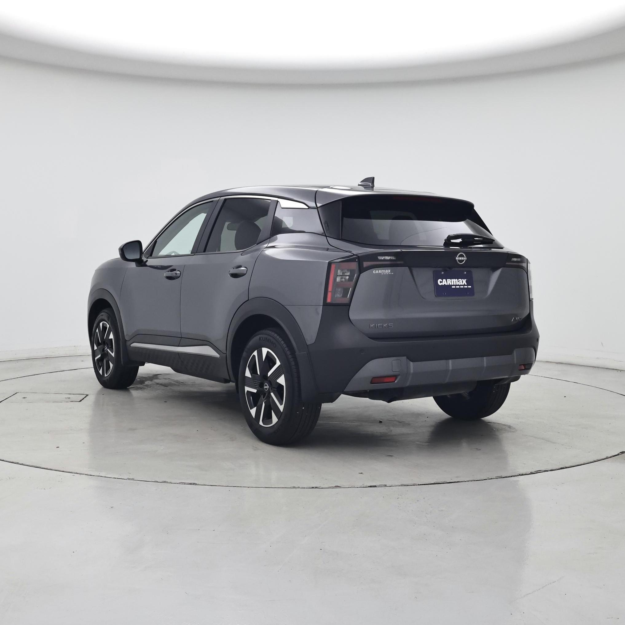 Thumbnail: 2025 Nissan Kicks - 2