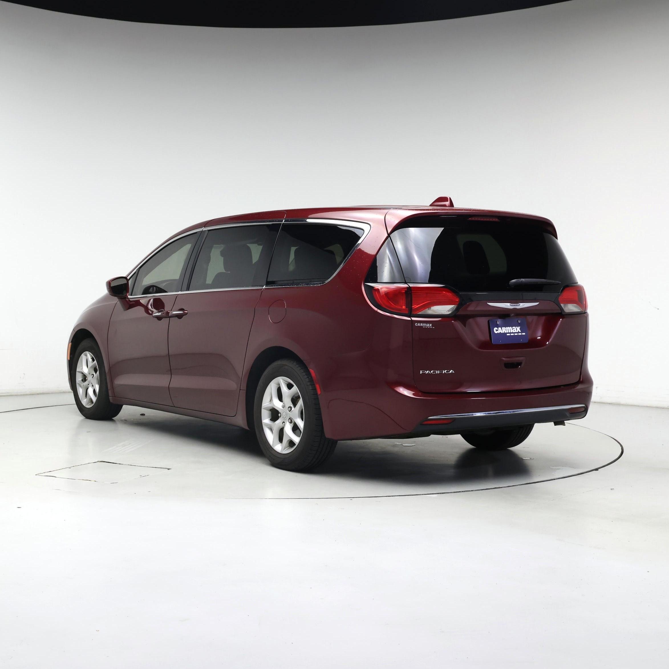 Thumbnail: 2019 Chrysler Pacifica - 2