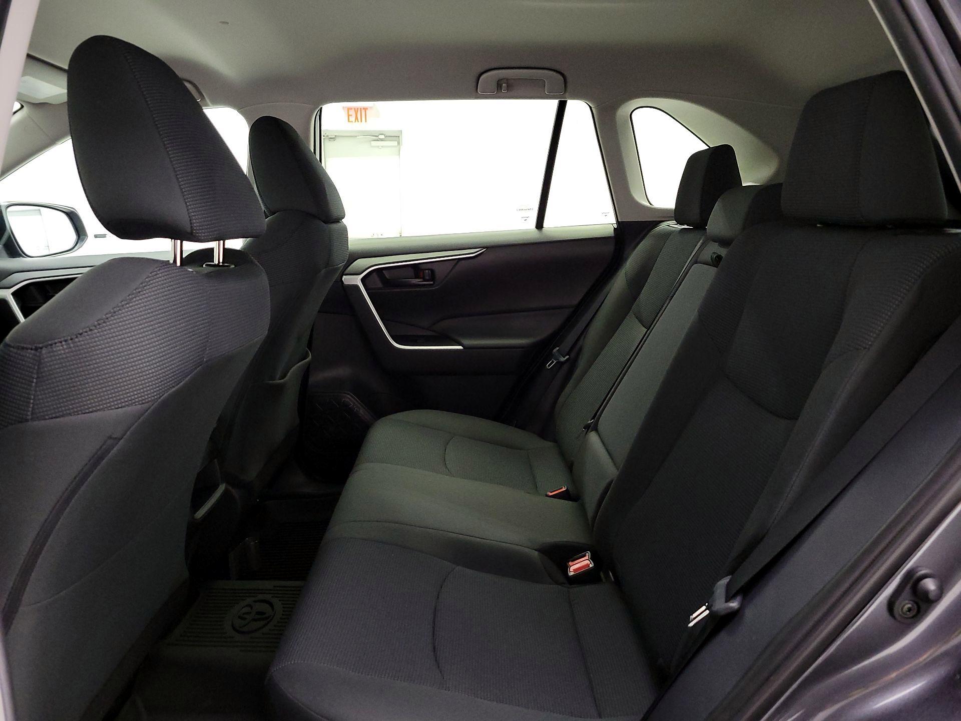 Thumbnail: 2020 Toyota RAV4 - 19