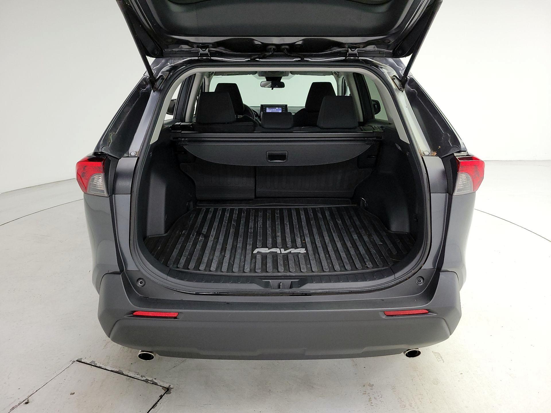 Thumbnail: 2020 Toyota RAV4 - 20