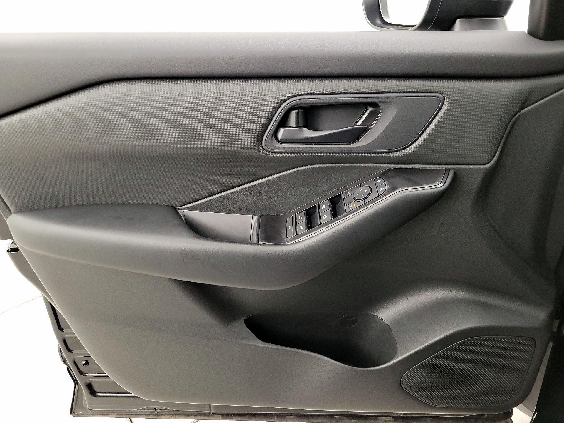 Thumbnail: 2025 Nissan Rogue - 12