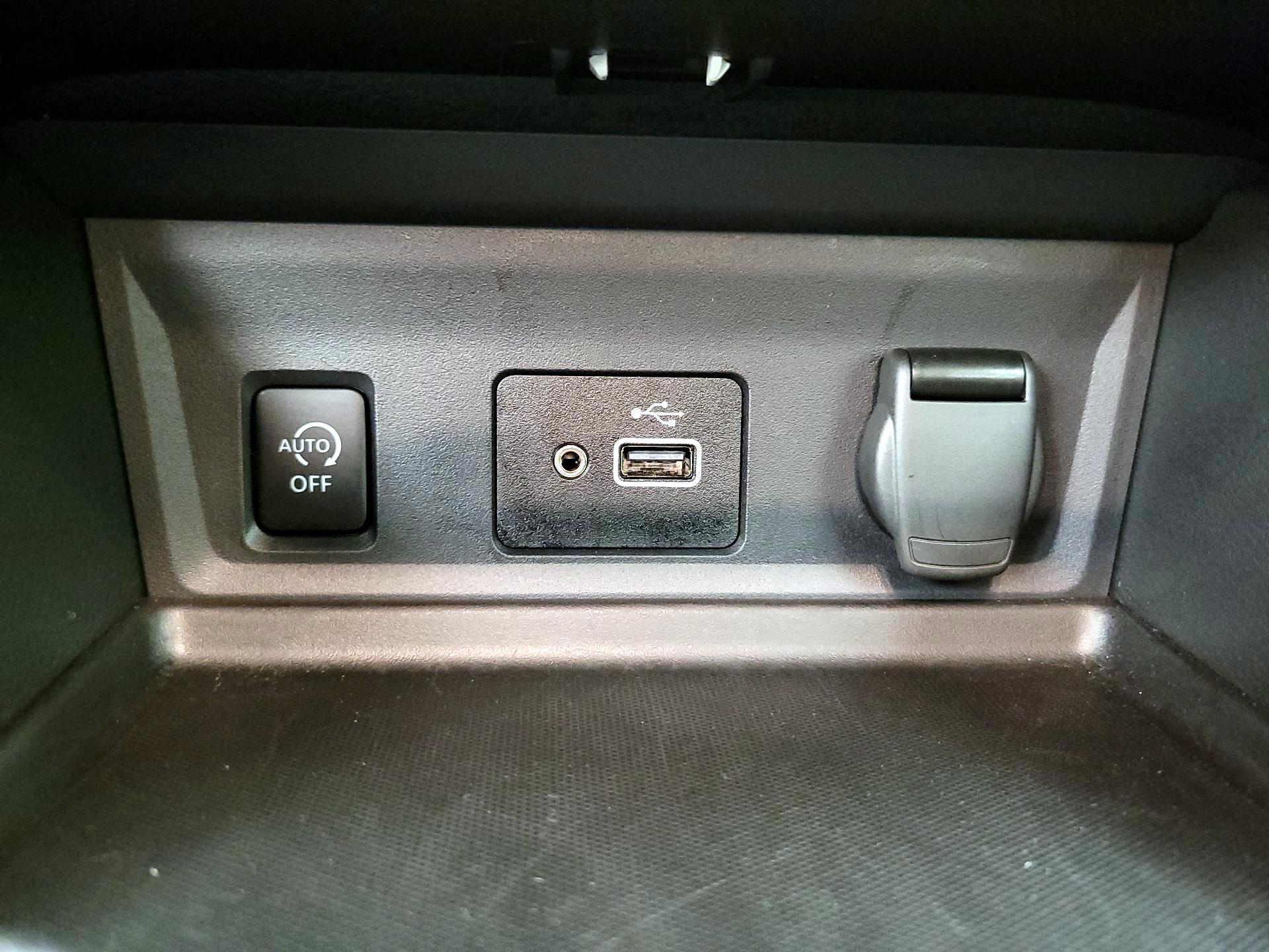 Thumbnail: 2025 Nissan Sentra - 18