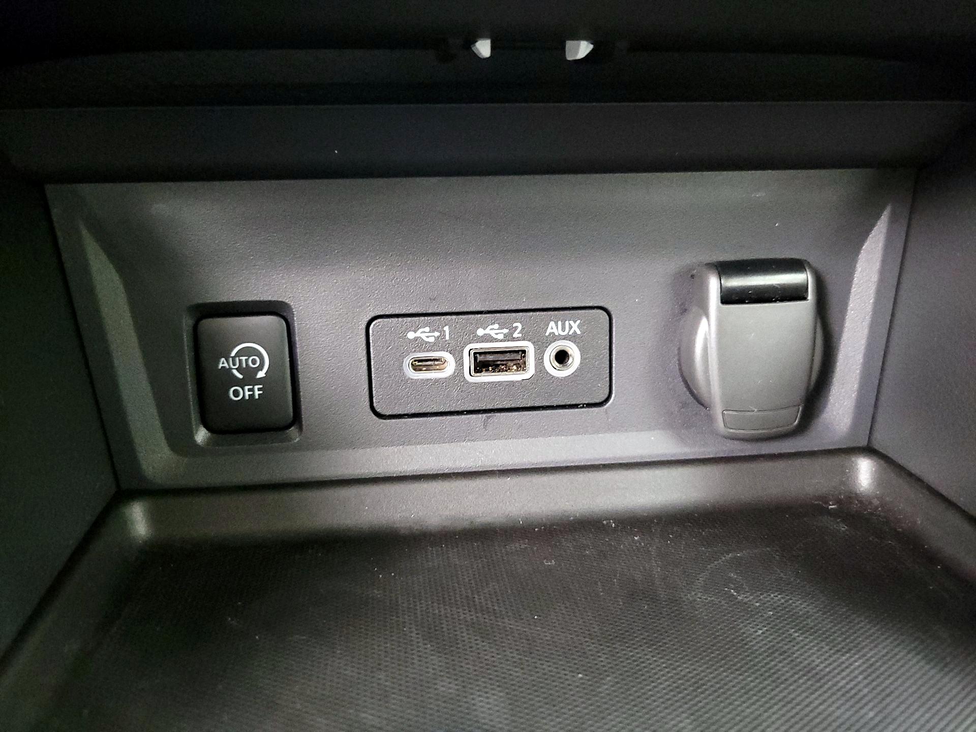 Thumbnail: 2025 Nissan Sentra - 18