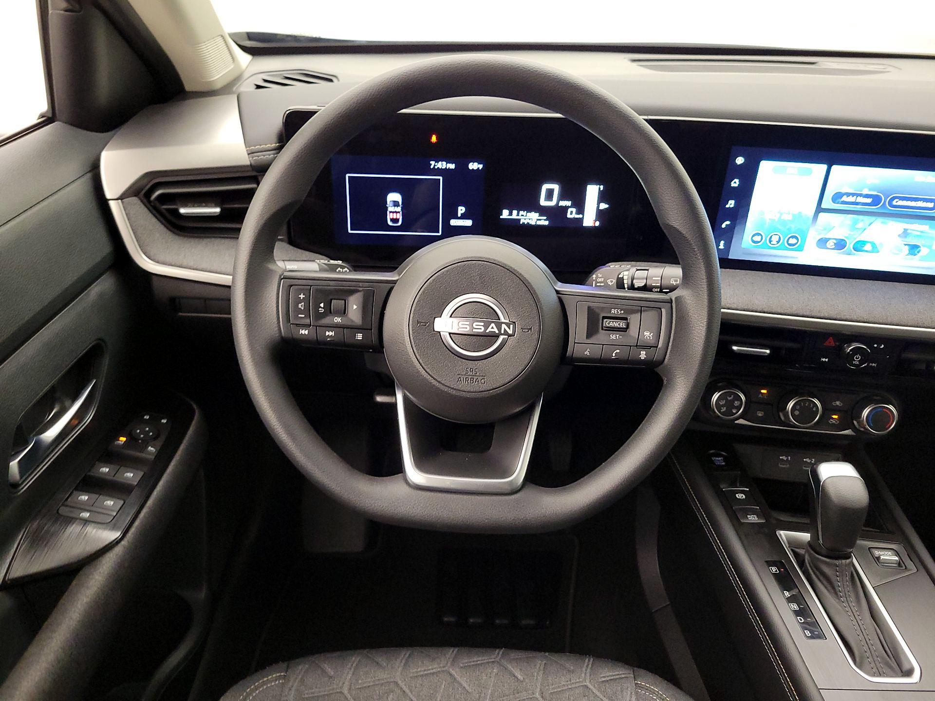 Thumbnail: 2025 Nissan Kicks - 10