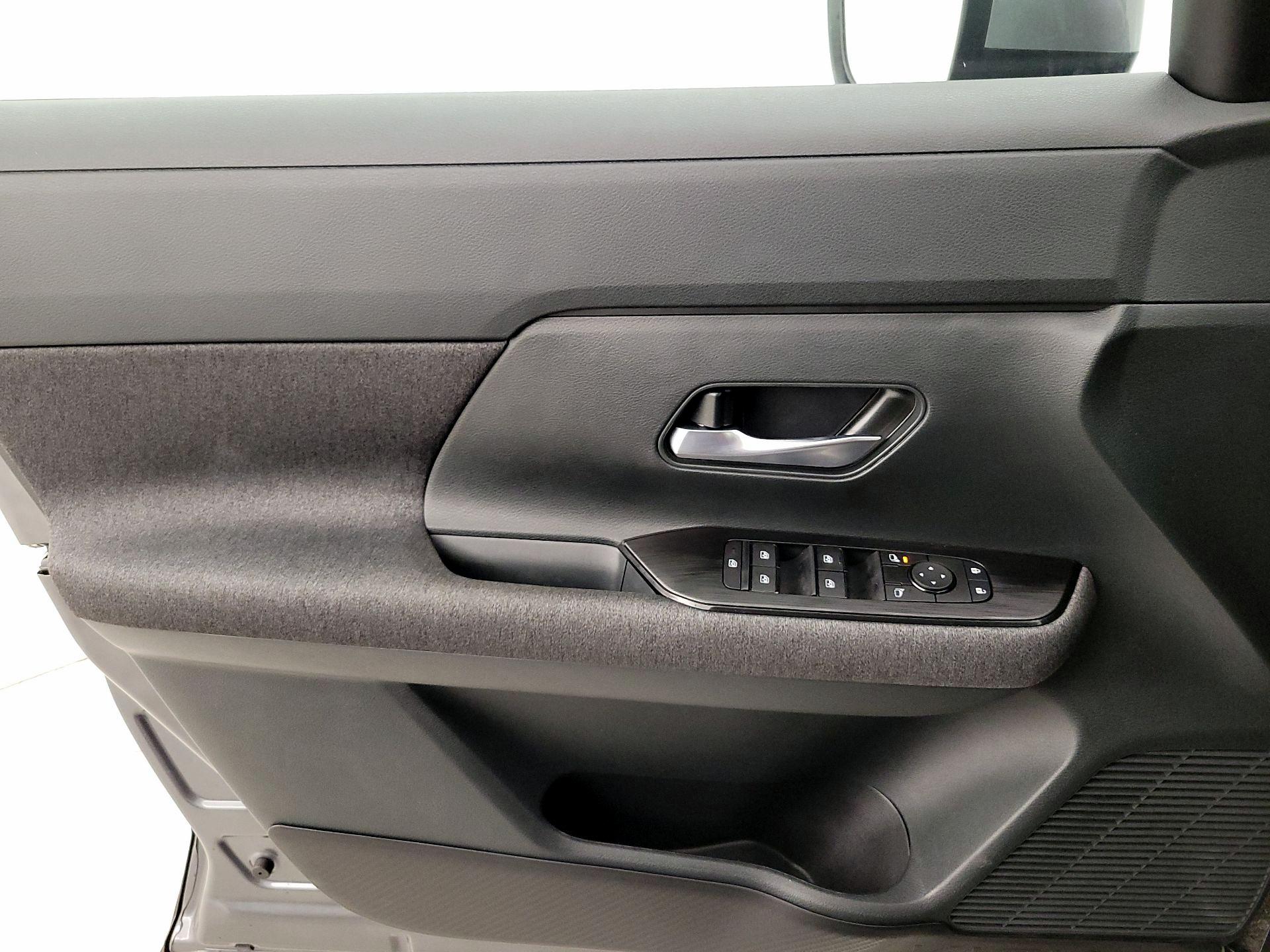 Thumbnail: 2025 Nissan Kicks - 12