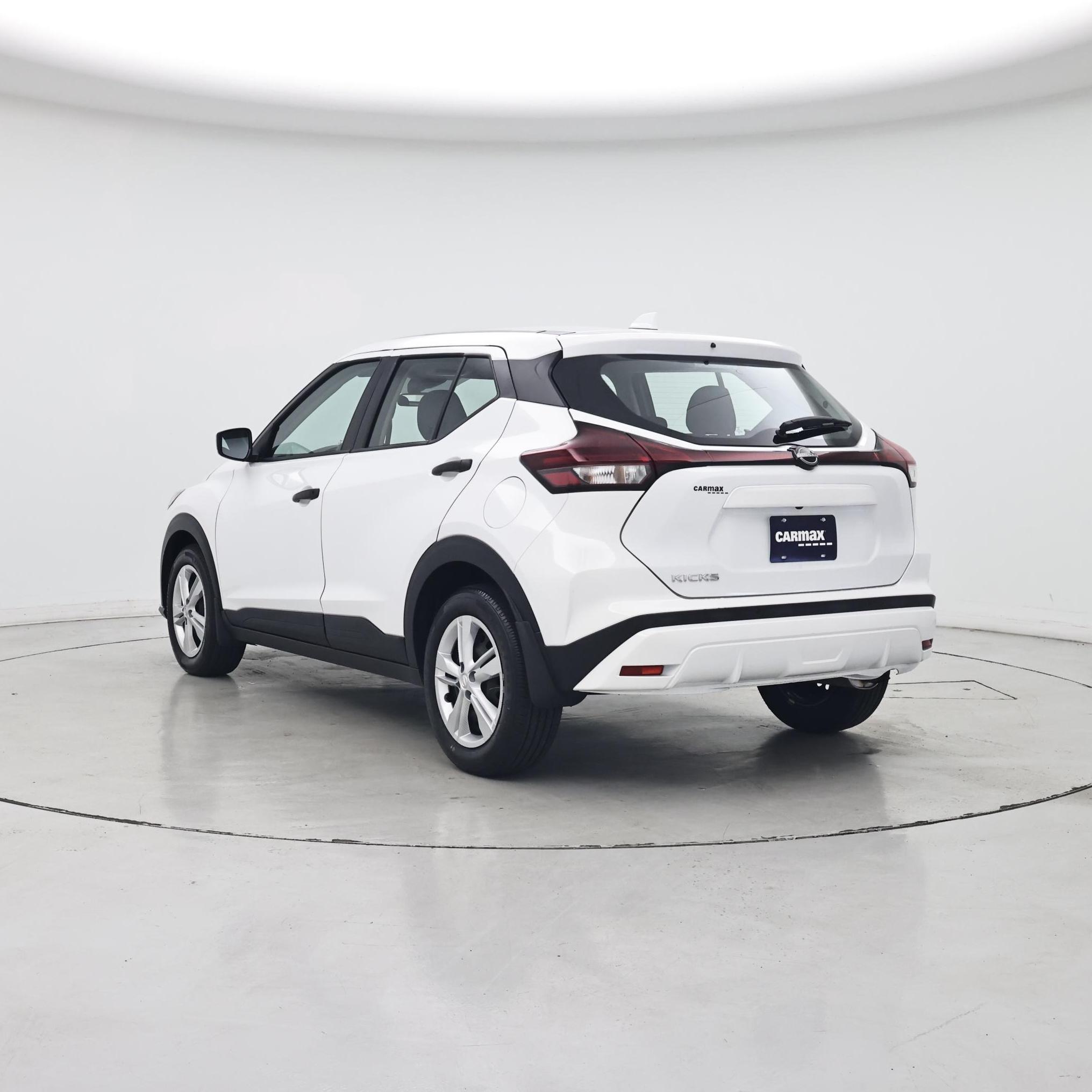 Thumbnail: 2025 Nissan Kicks - 2