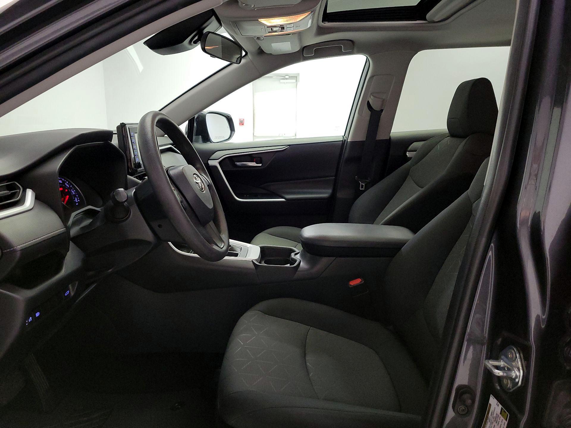 Thumbnail: 2020 Toyota RAV4 - 11